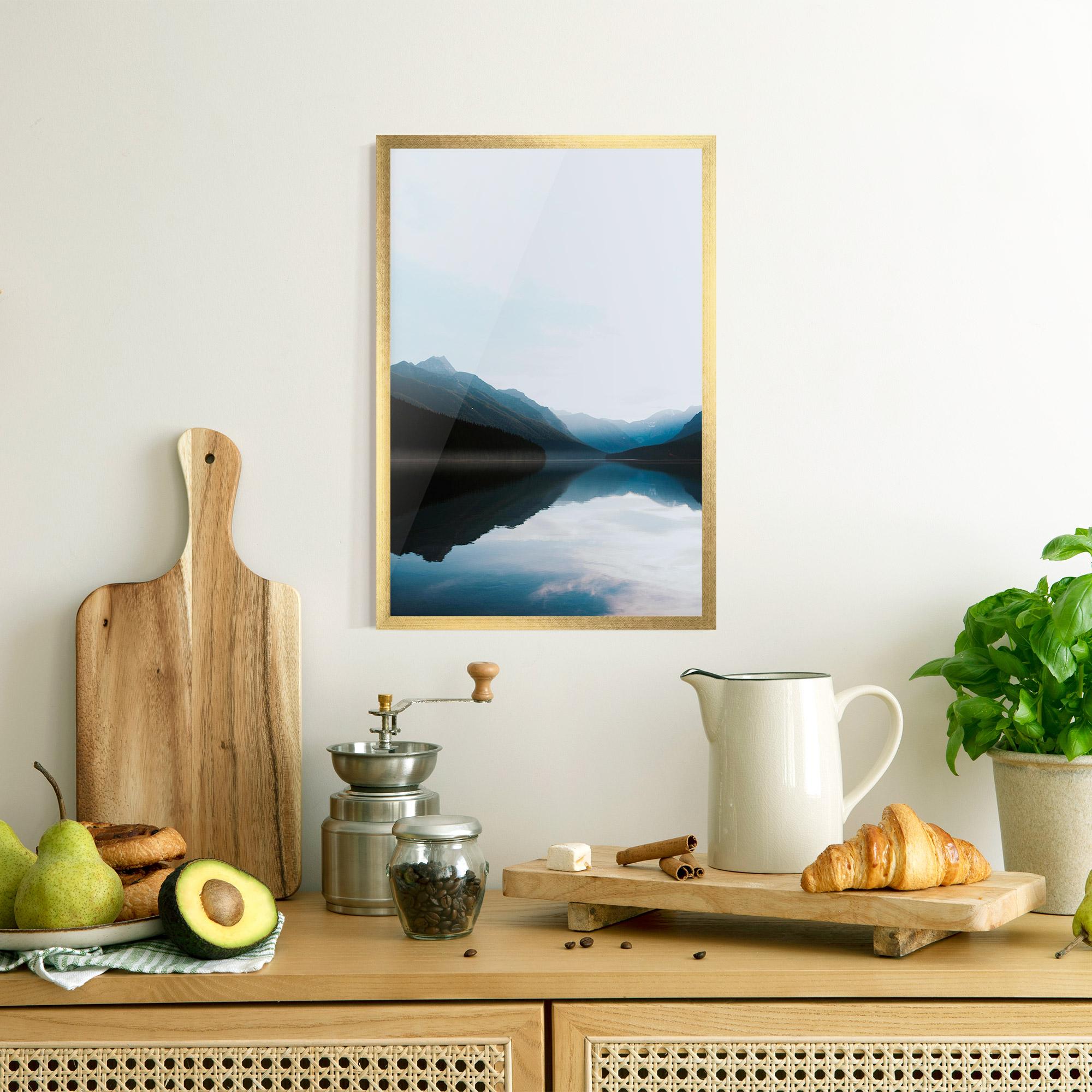 Gerahmte Poster Foggy Blue Light mockup 8