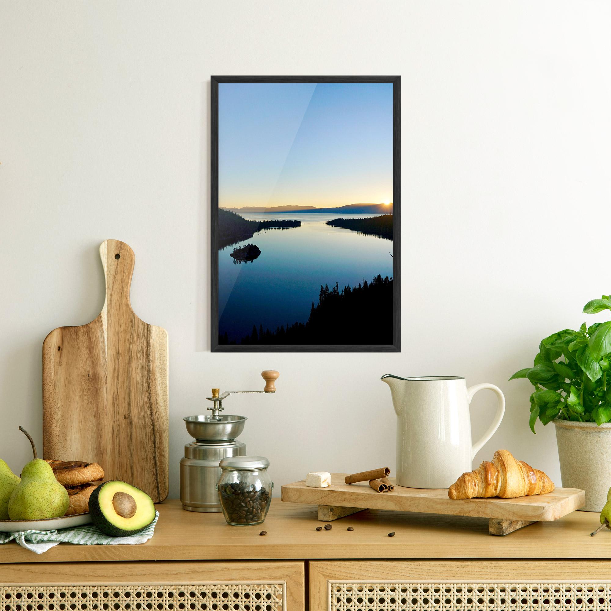 Gerahmte Poster Blue Sky Lake mockup 8