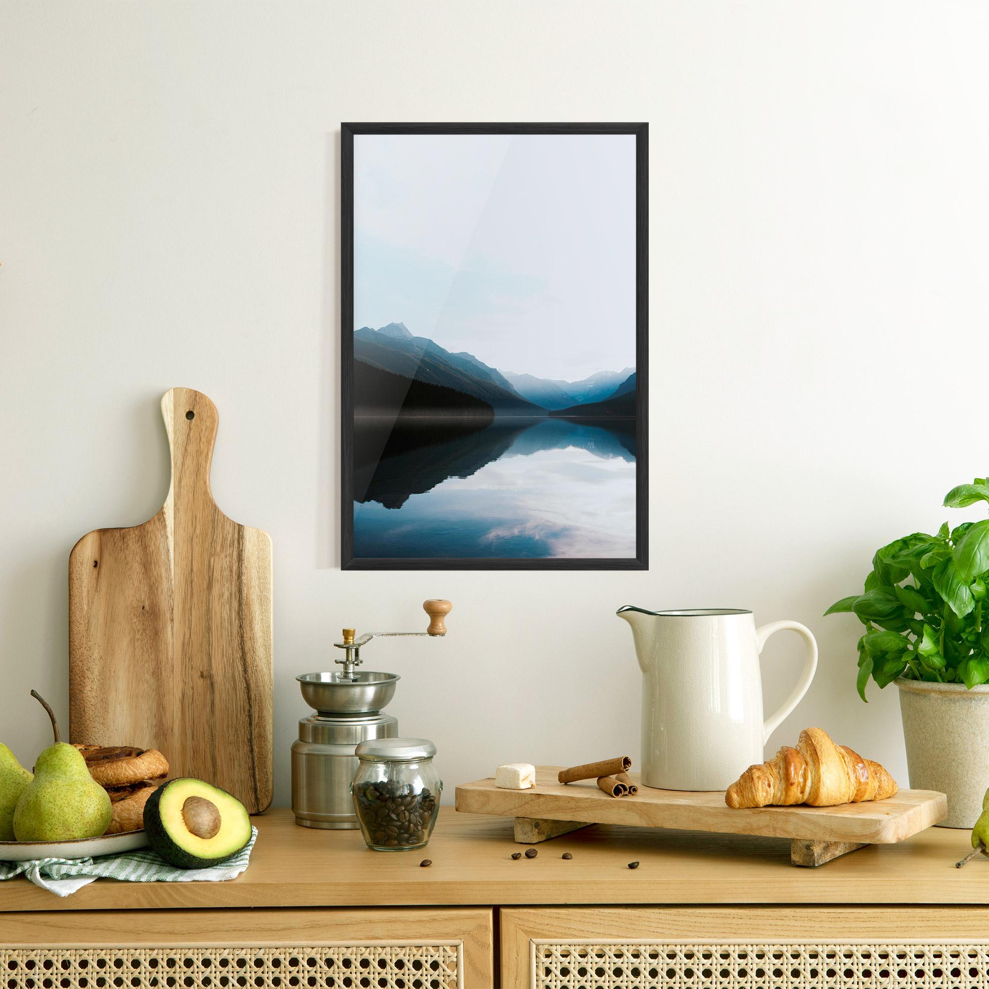 Gerahmte Poster Foggy Blue Light mockup 8