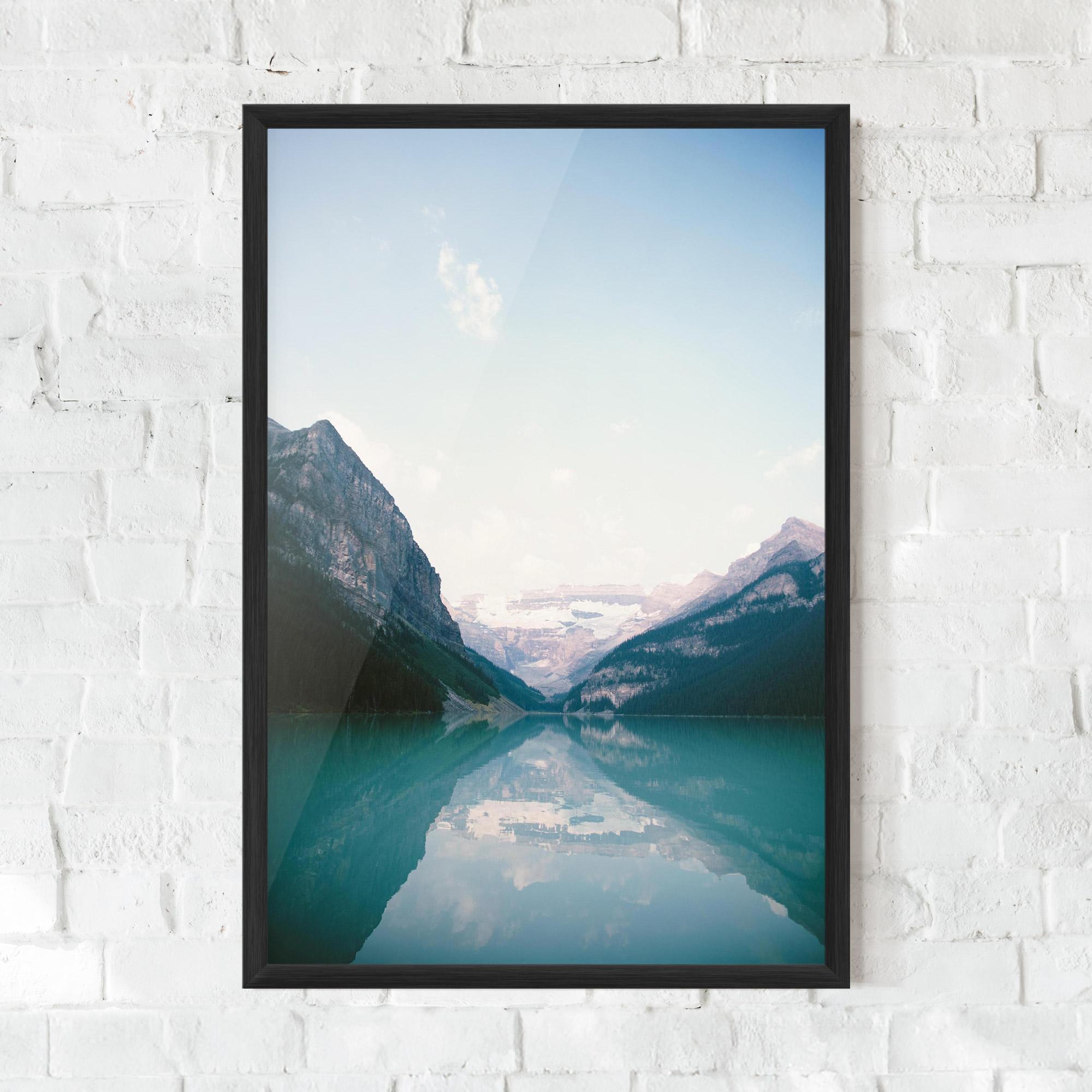 Gerahmte Poster Mountain Valley mockup 0