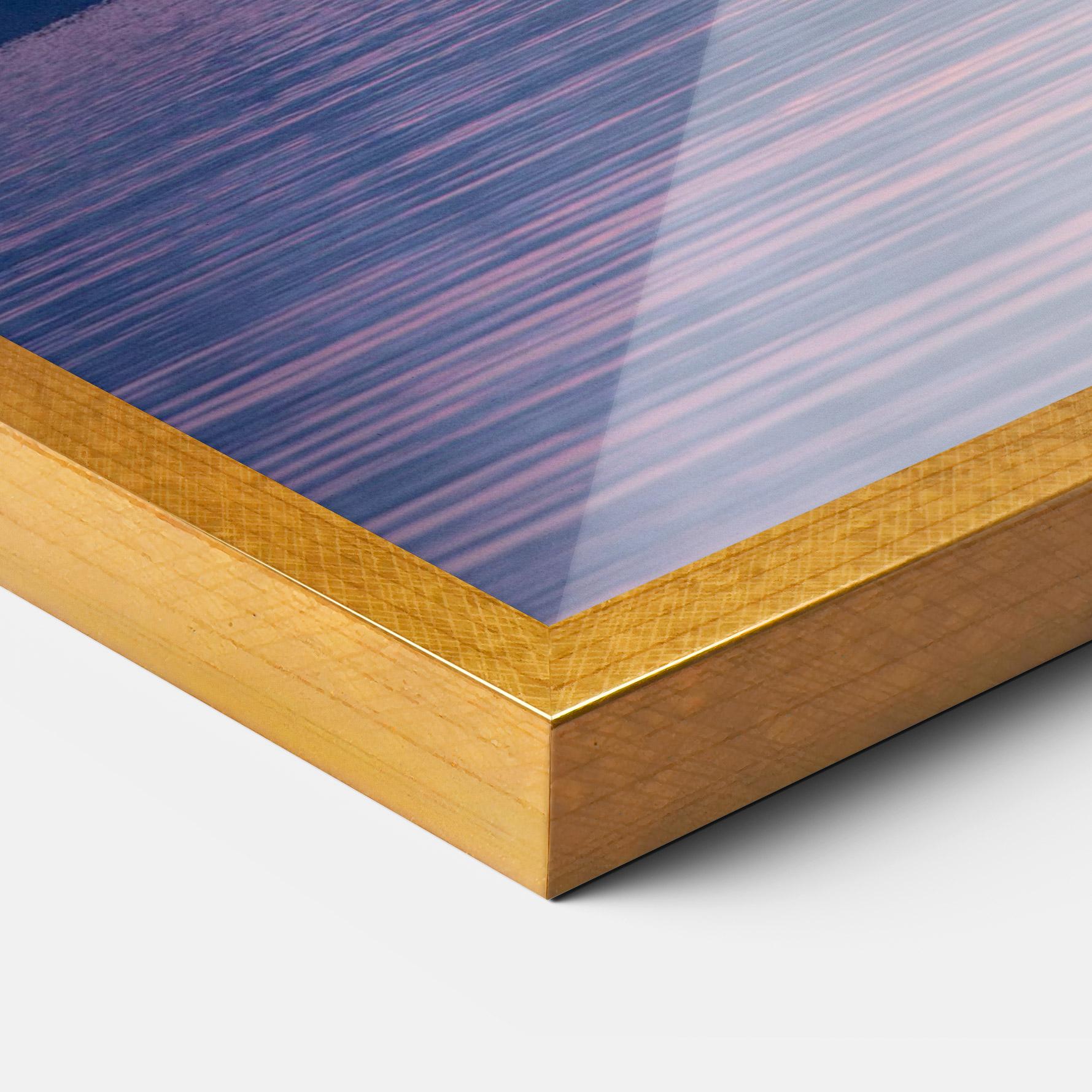 Gerahmte Poster Purple Snowy View mockup 3