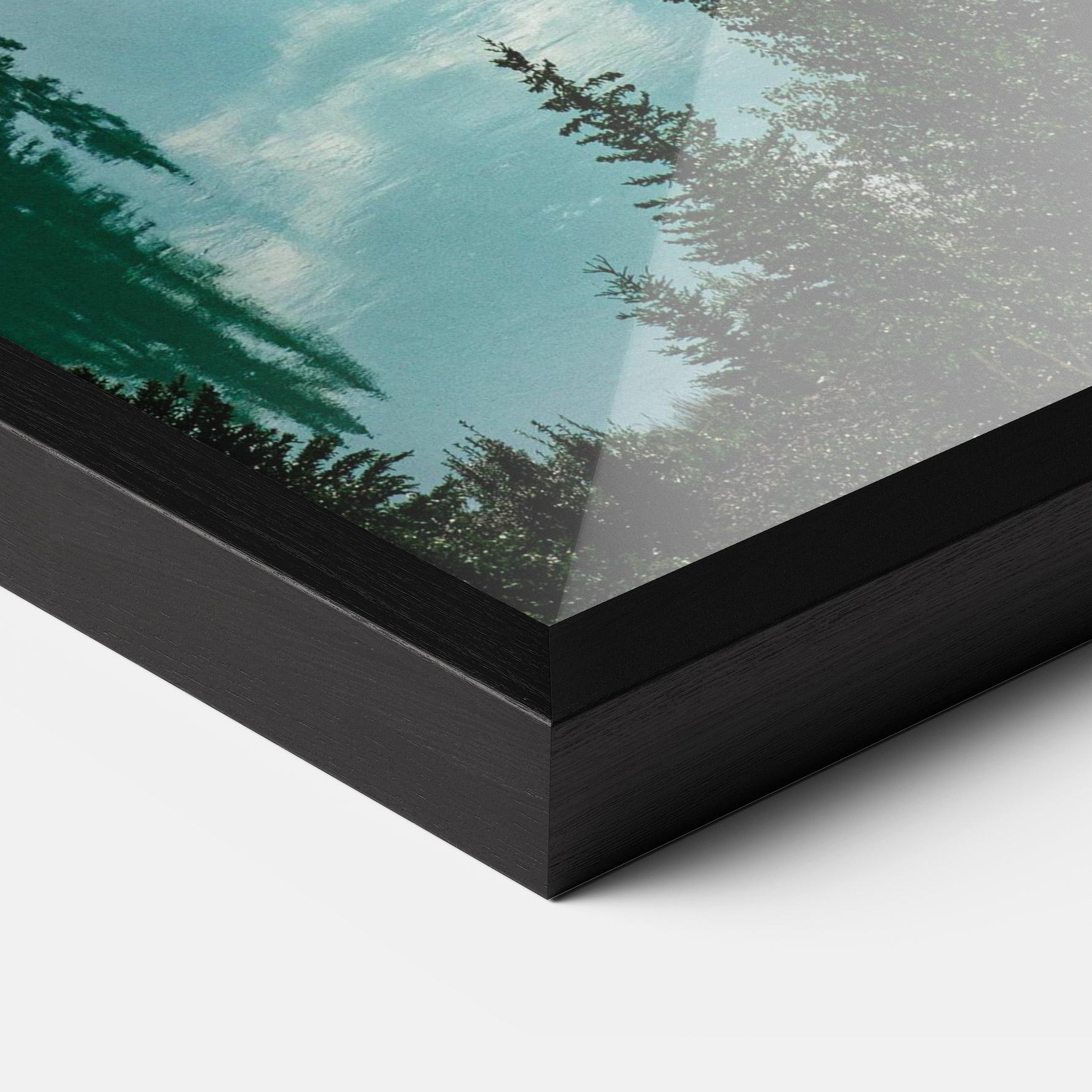 Gerahmte Poster Crystal Lake mockup 3