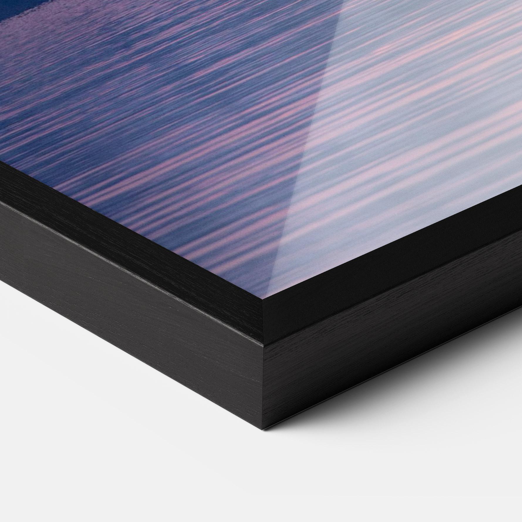 Gerahmte Poster Purple Snowy View mockup 3