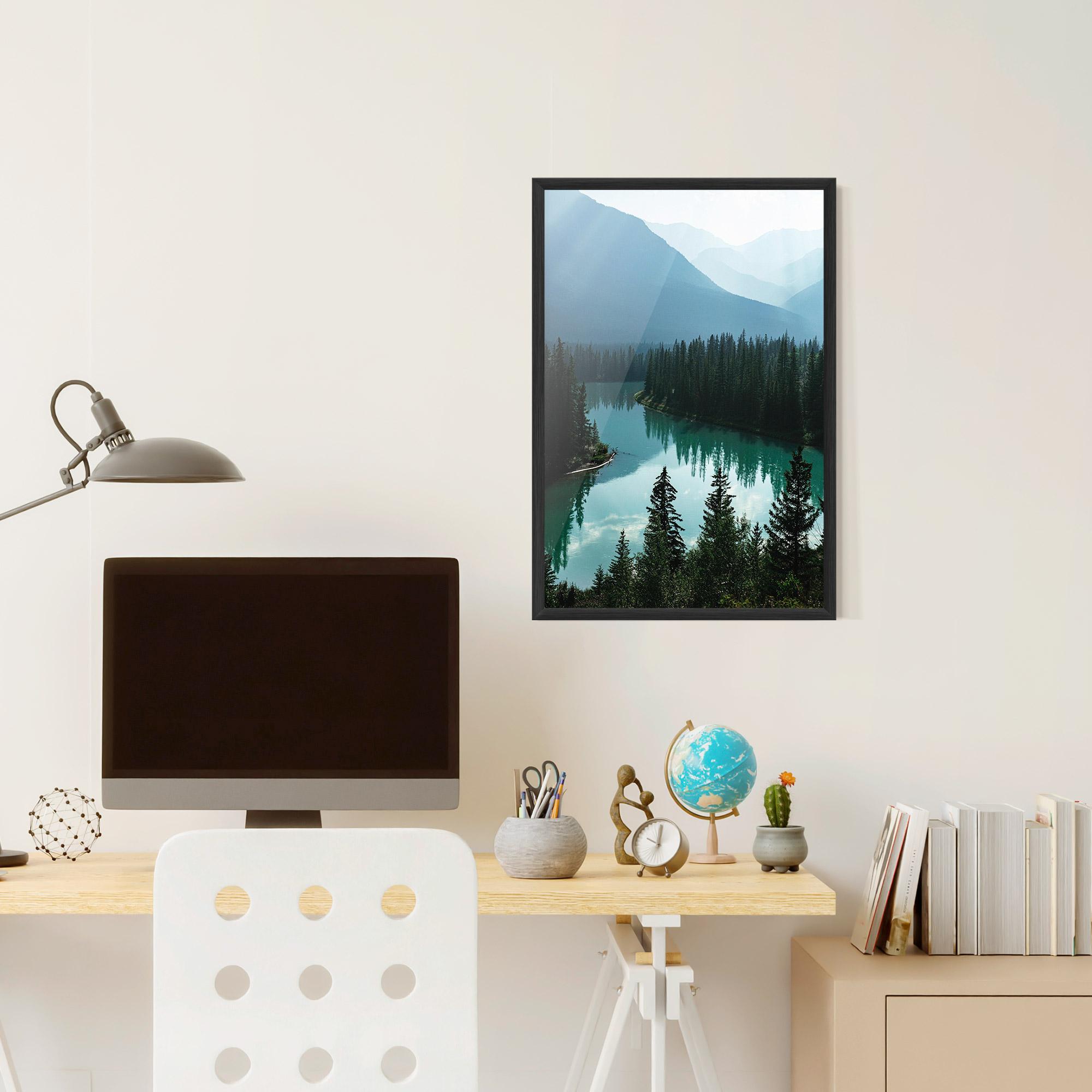 Gerahmte Poster Crystal Lake mockup 6