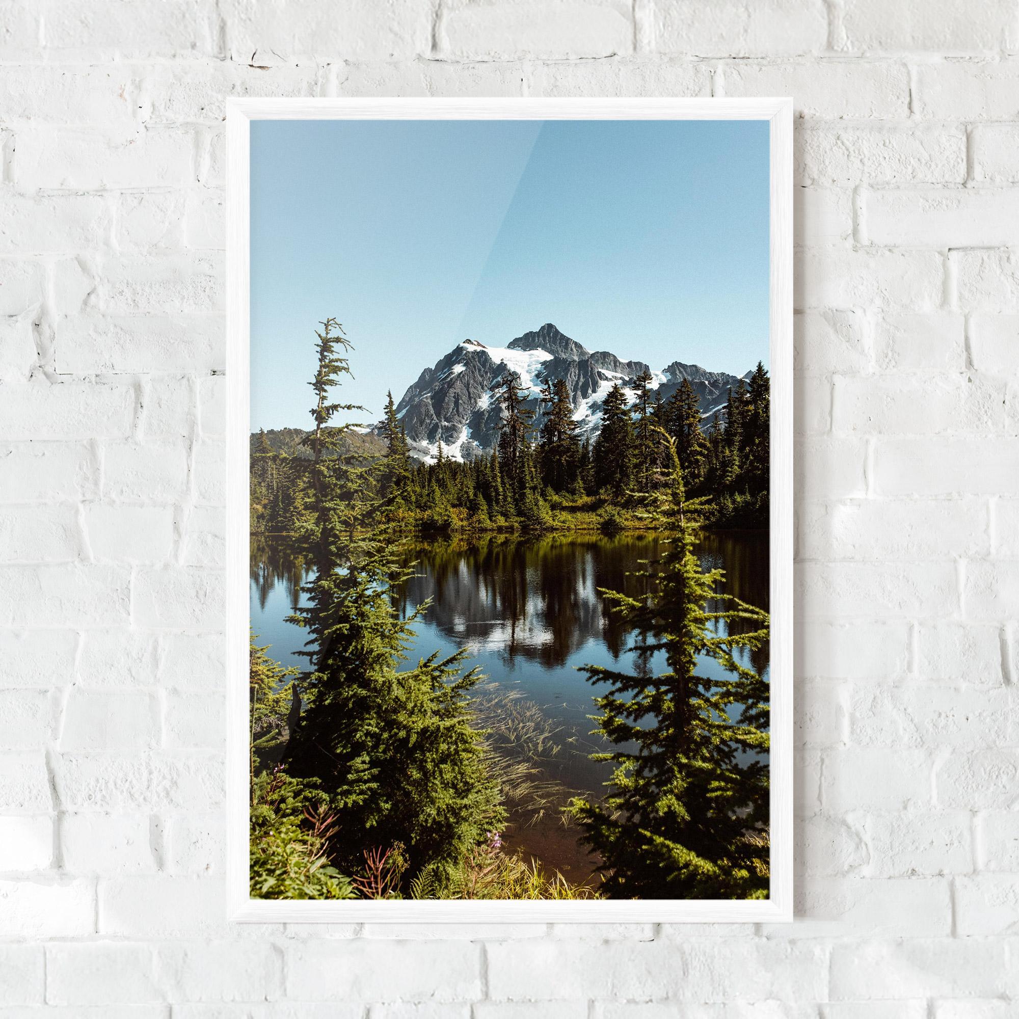 Gerahmte Poster Forest Snow Mountain mockup 0