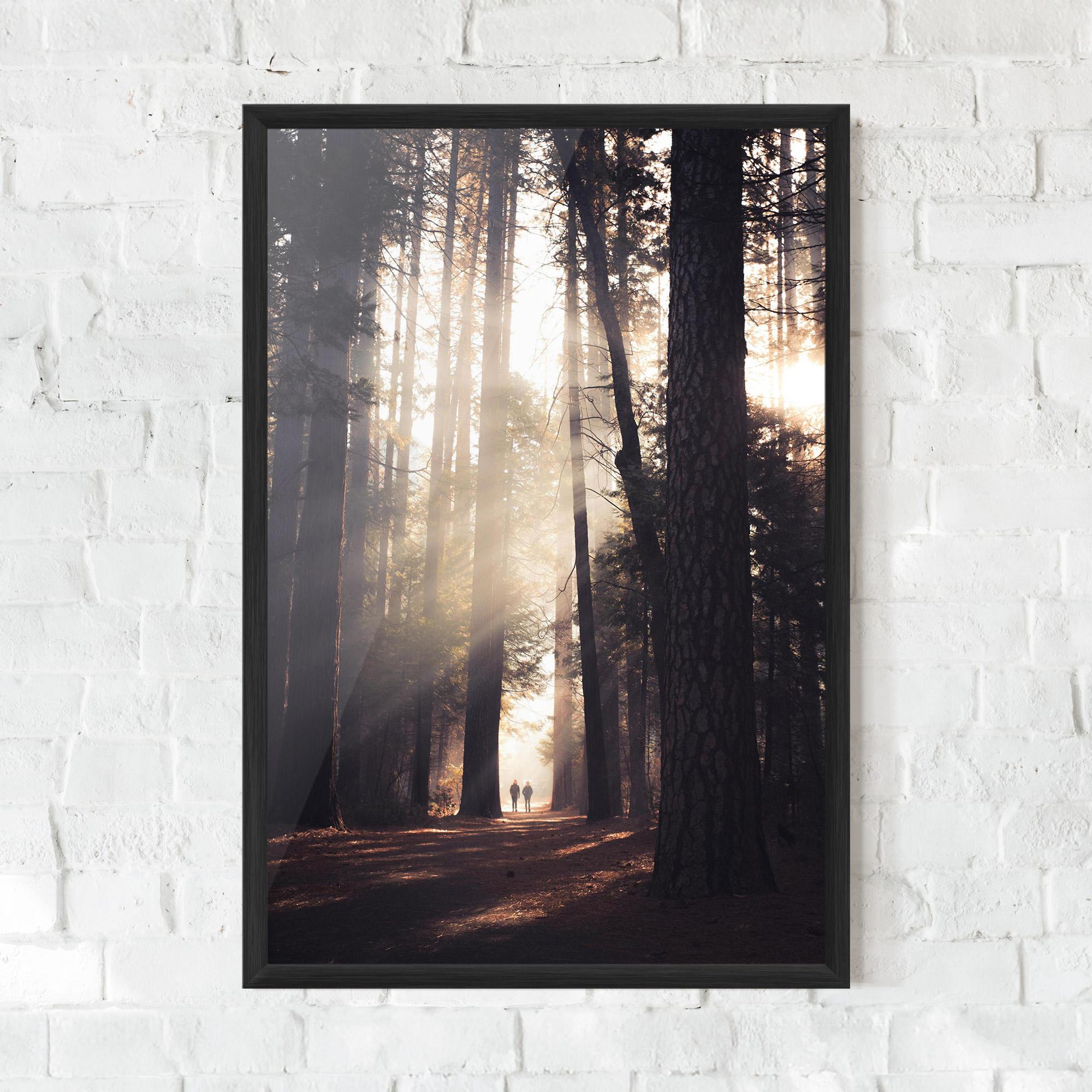 Gerahmte Poster Foggy Couple Forest mockup 0