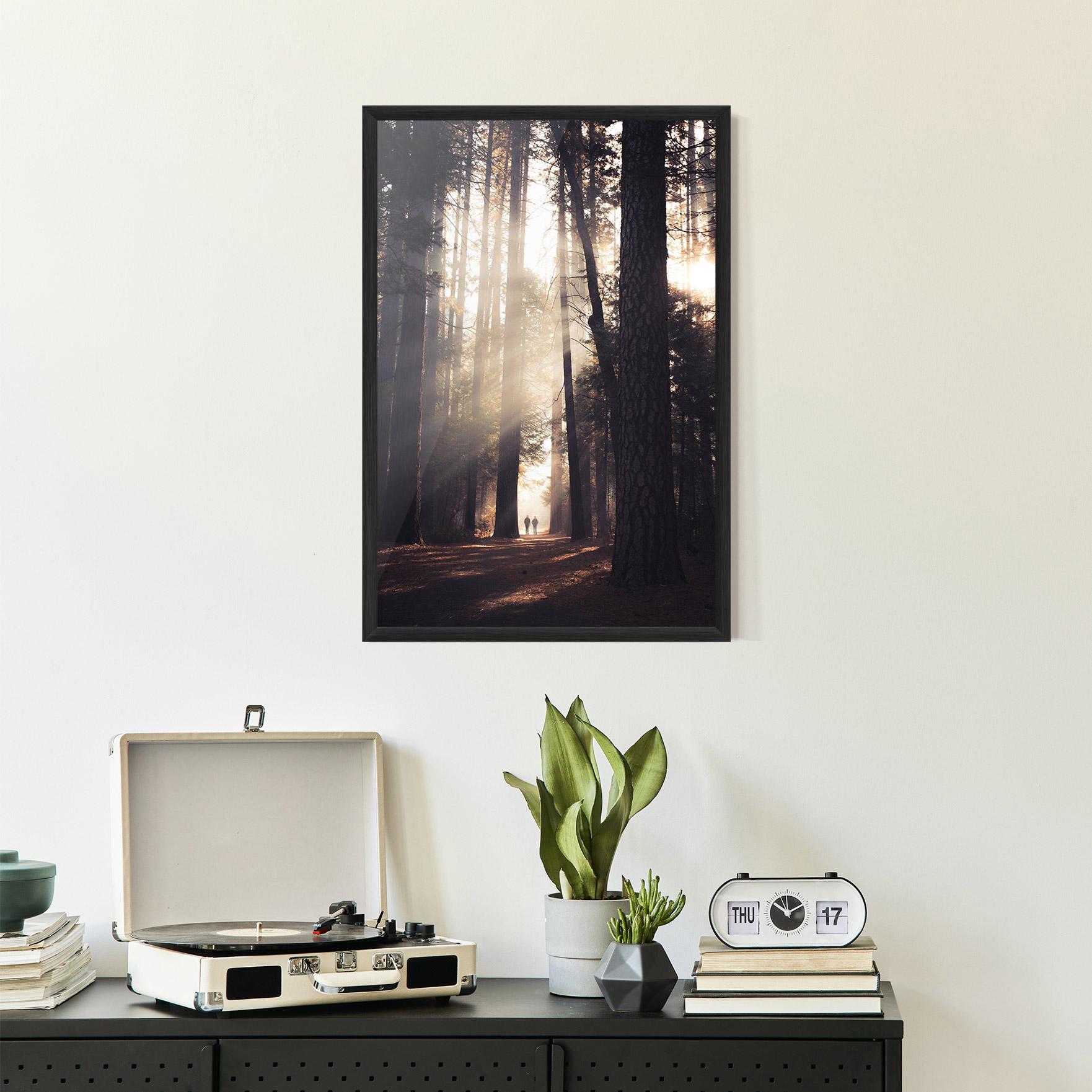 Gerahmte Poster Foggy Couple Forest mockup 2