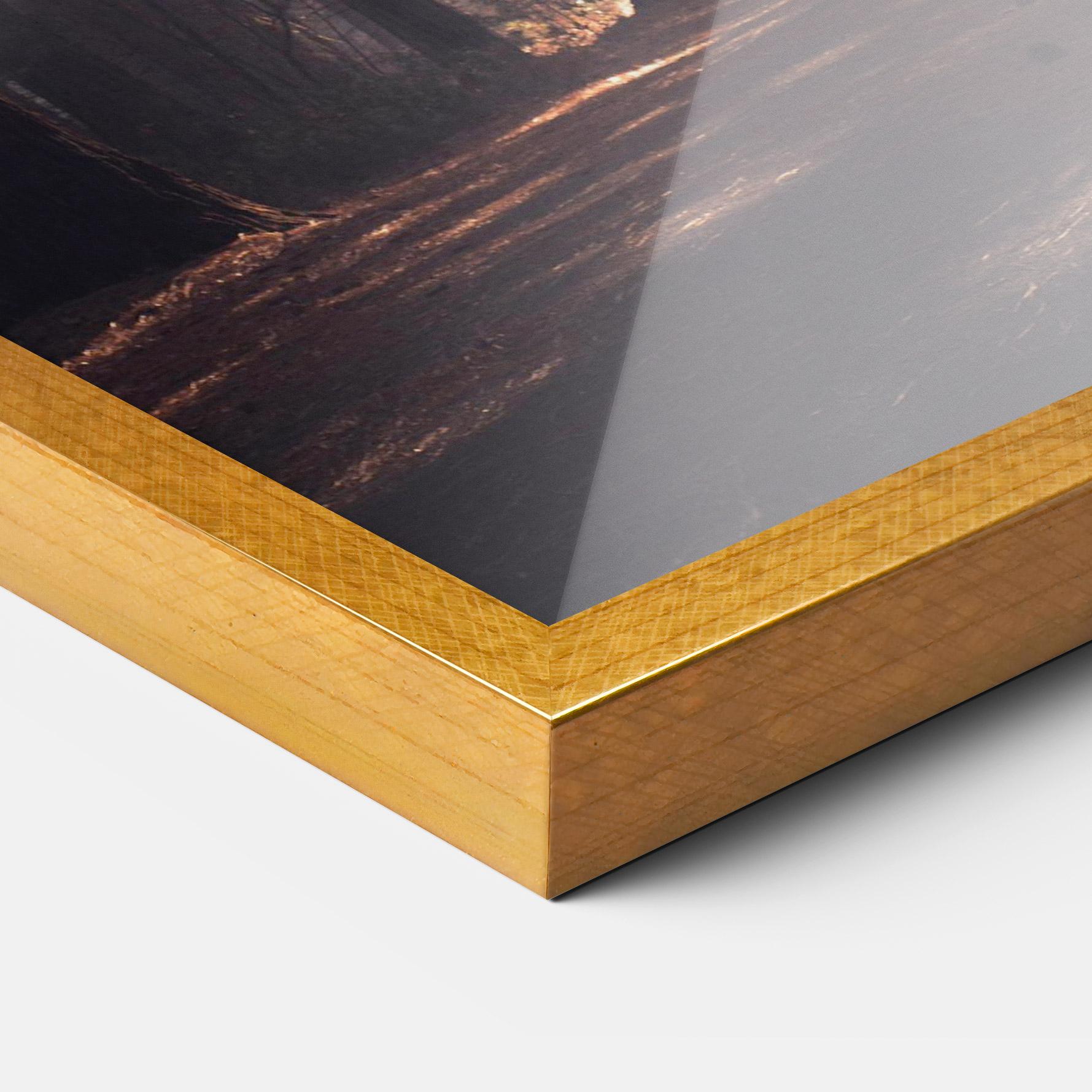 Gerahmte Poster Foggy Couple Forest mockup 3