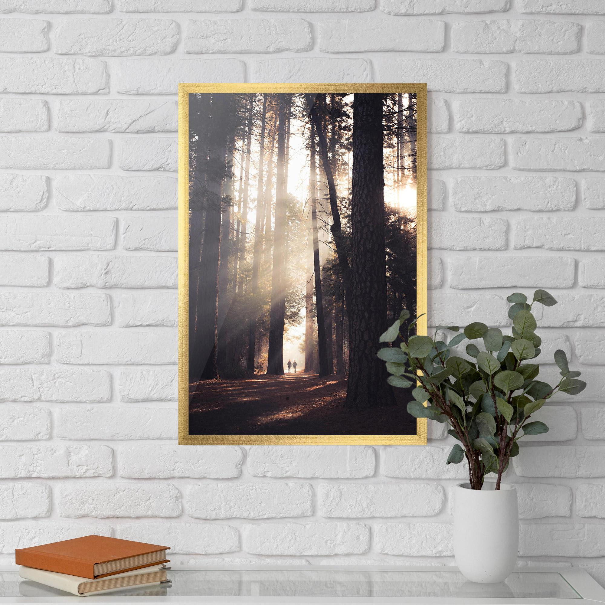 Gerahmte Poster Foggy Couple Forest mockup 5