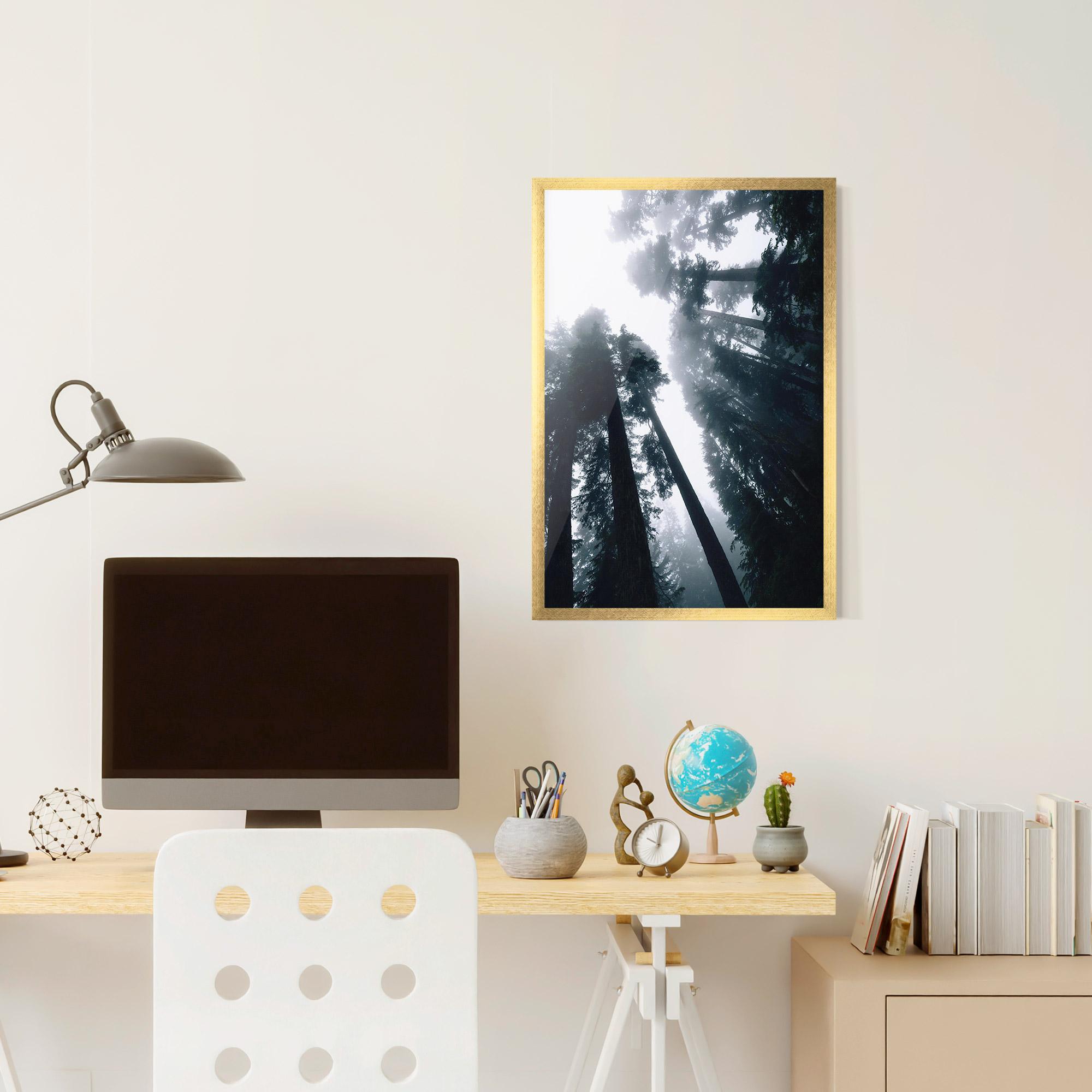Gerahmte Poster Foggy Big Trees mockup 6