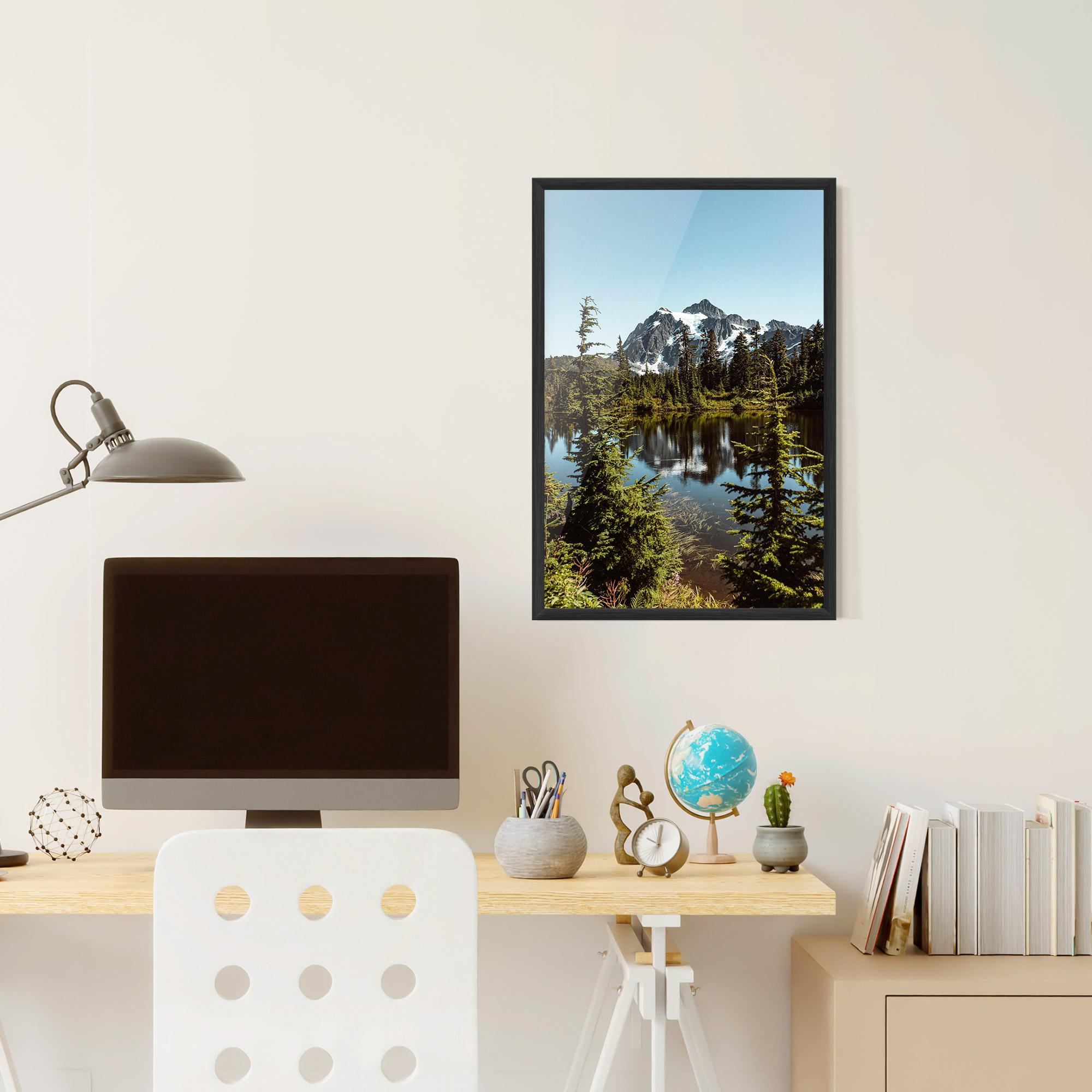 Gerahmte Poster Forest Snow Mountain mockup 6