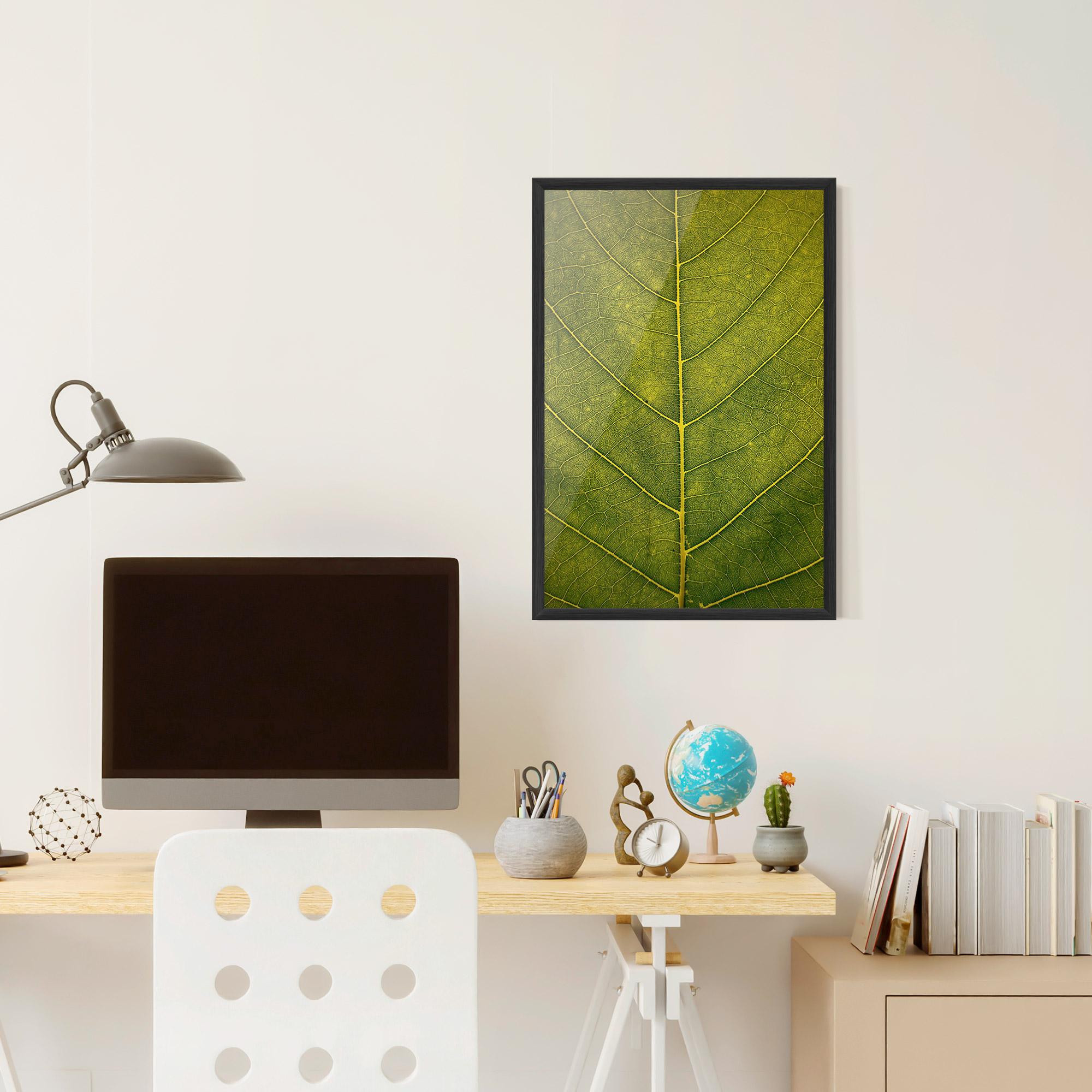 Gerahmte Poster Leaf Closeup Forest mockup 6