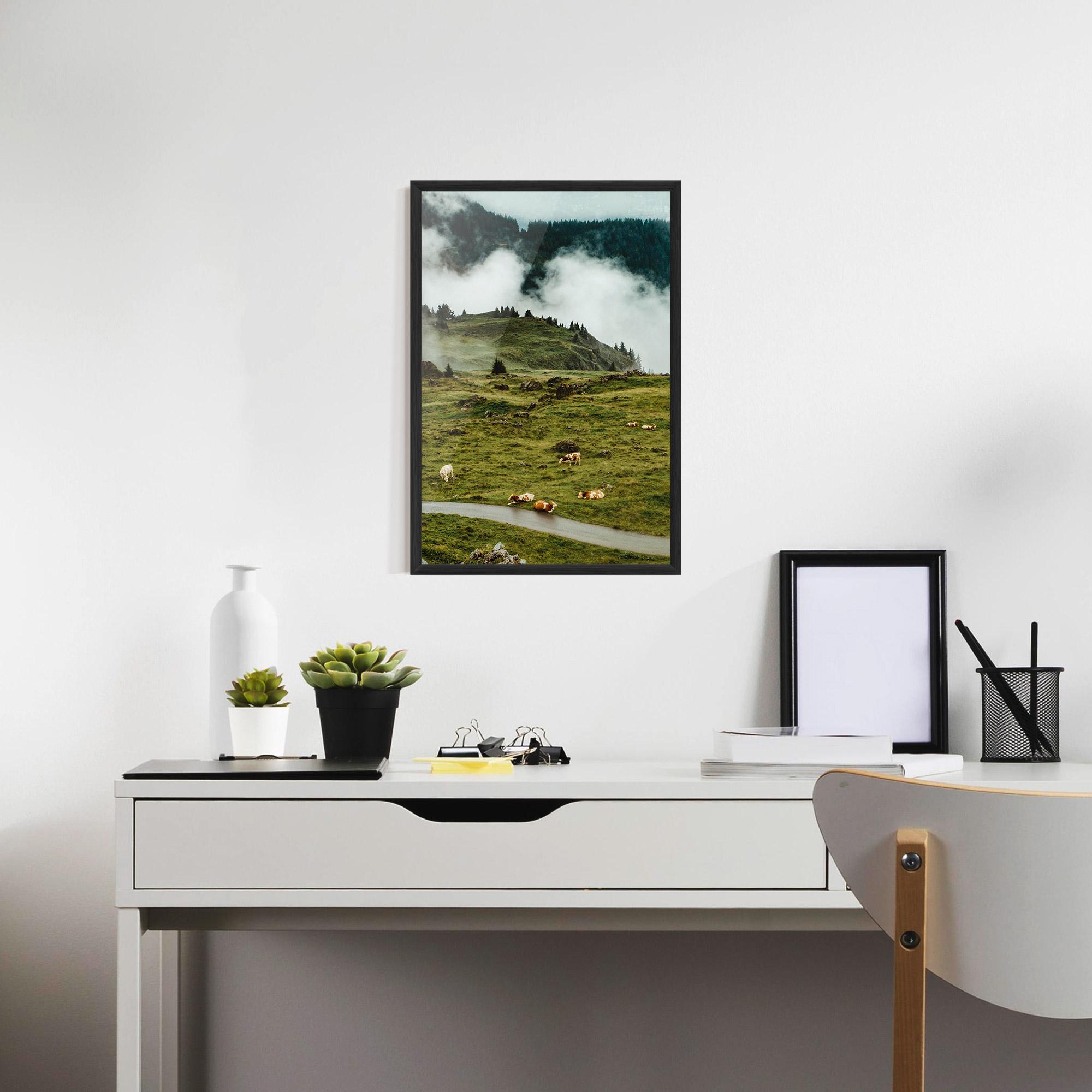 Gerahmte Poster Cow Field View mockup 7