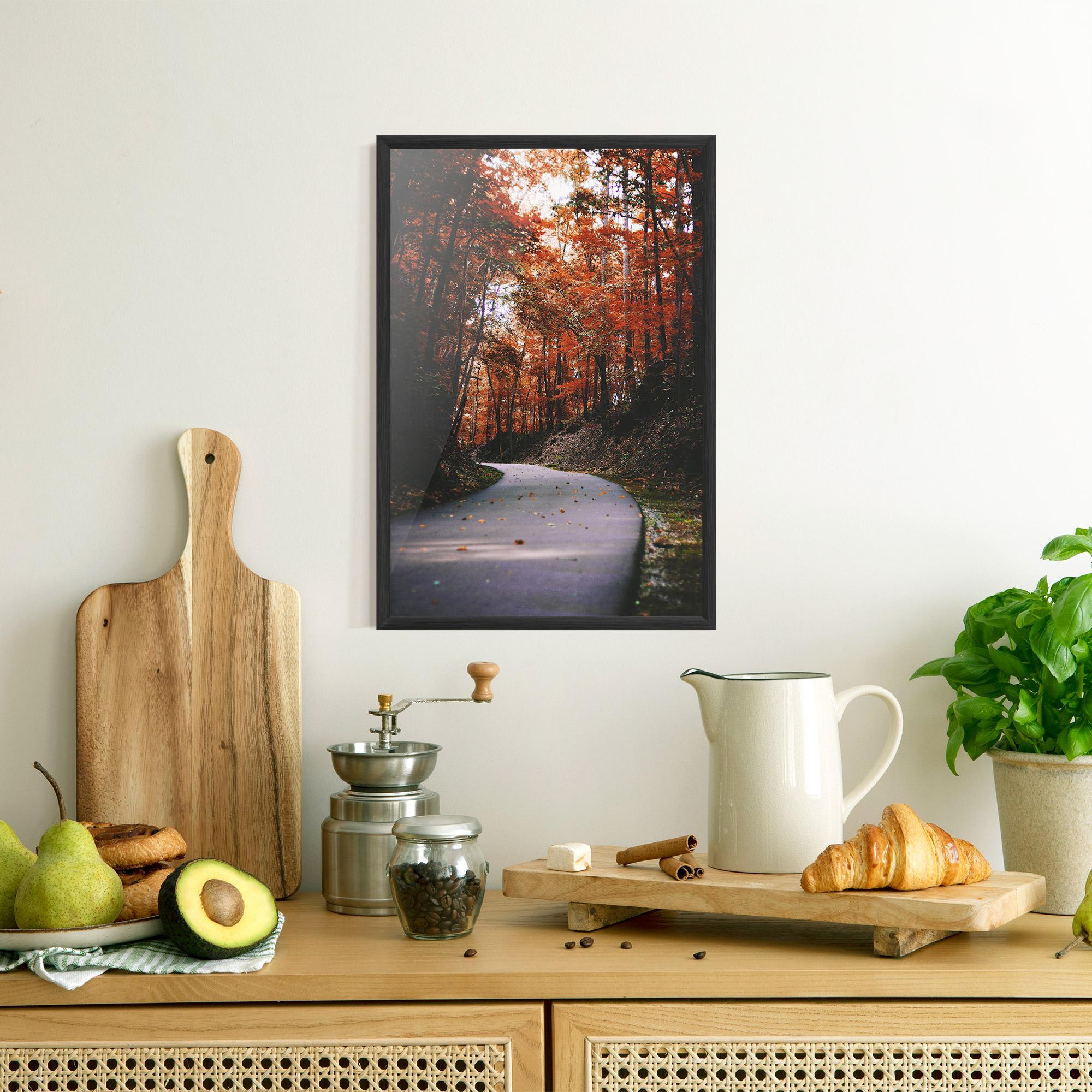 Gerahmte Poster Red Trees Road mockup 8