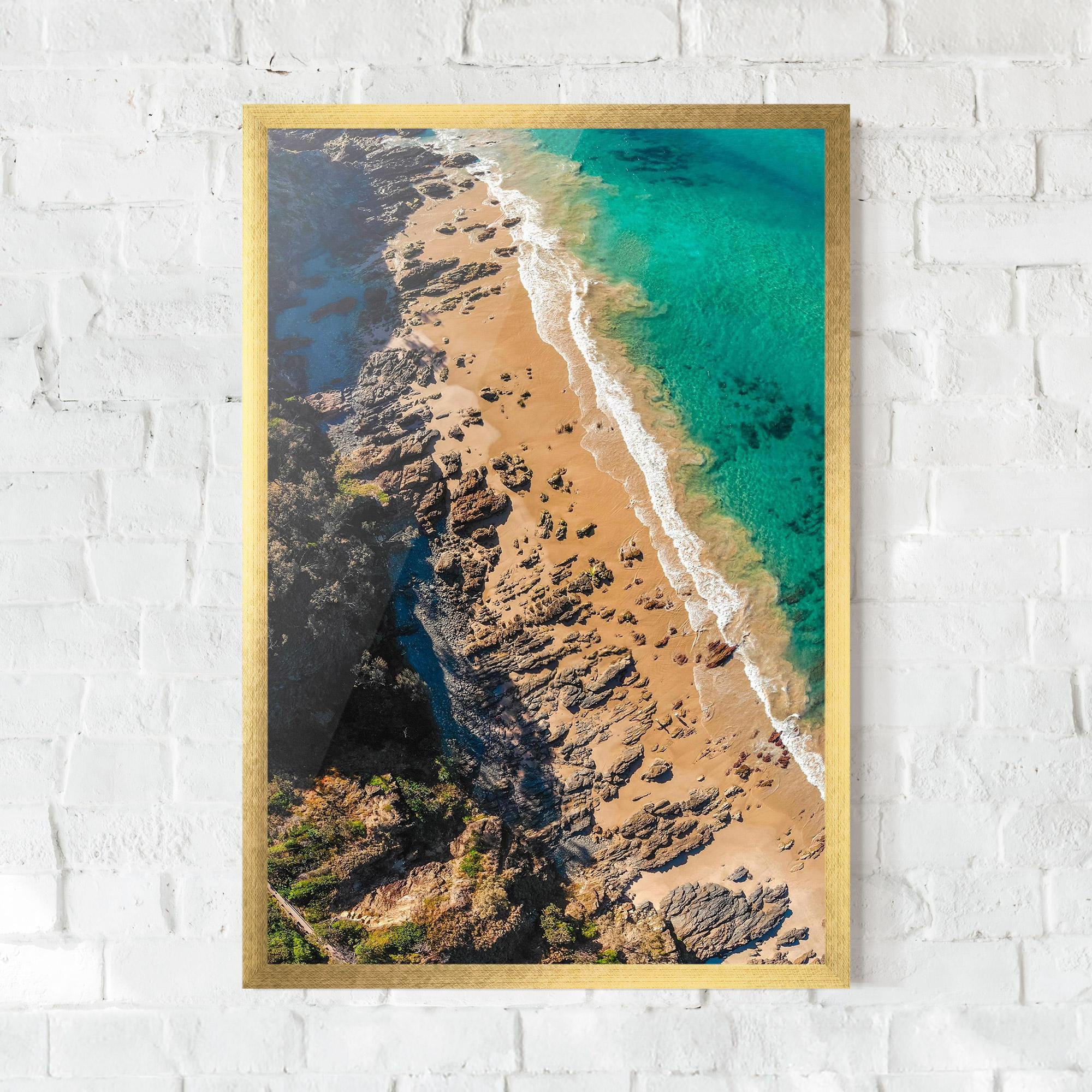 Gerahmte Poster Rocky Beach mockup 0