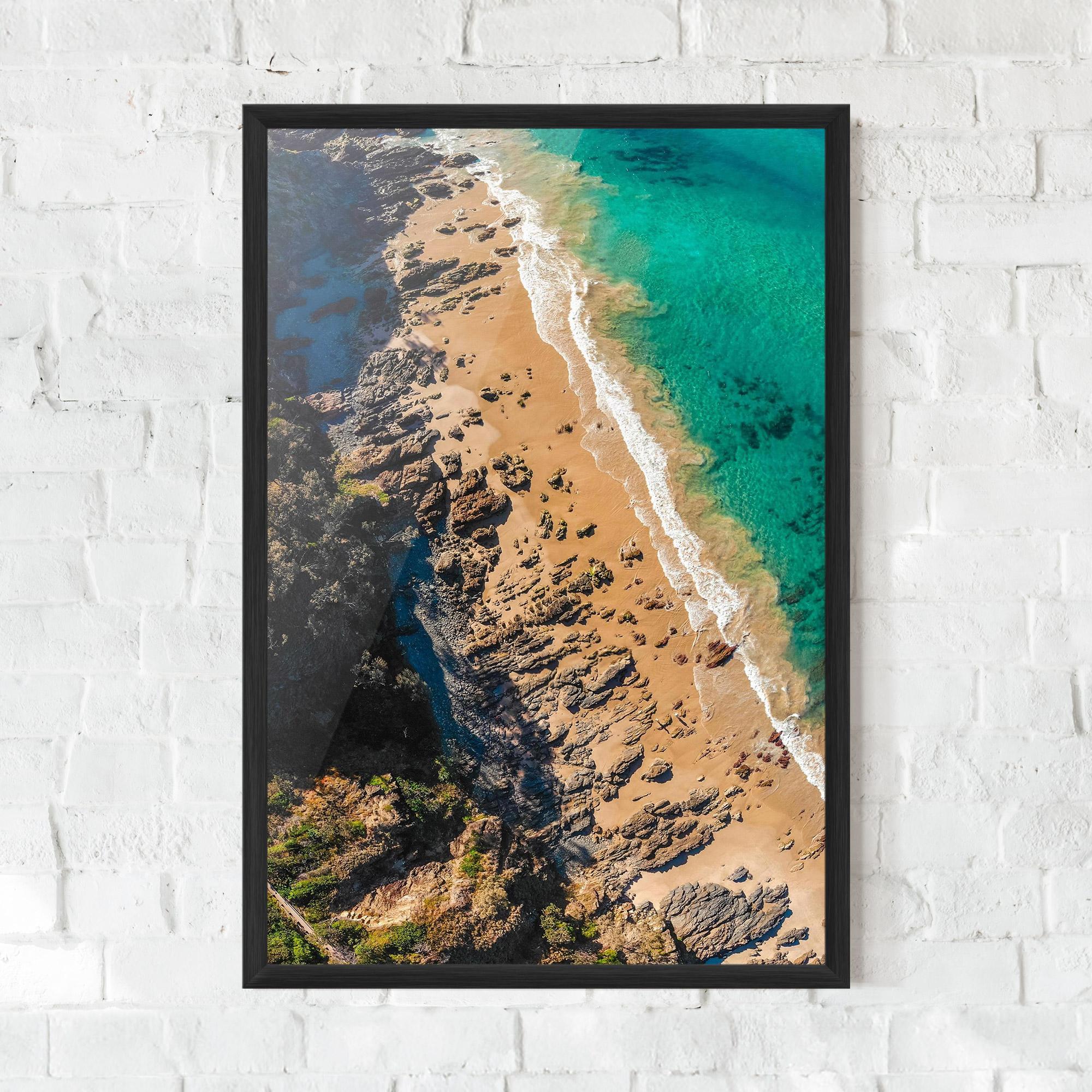 Gerahmte Poster Rocky Beach mockup 0