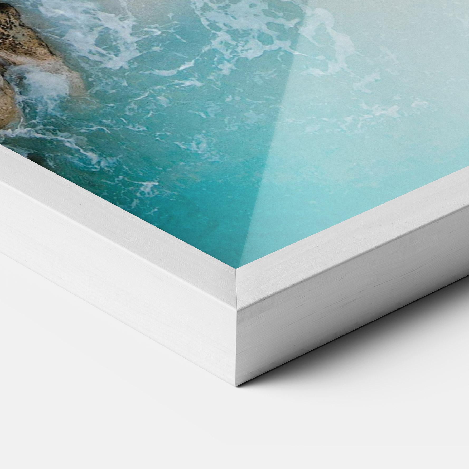 Gerahmte Poster Private White Cave mockup 3