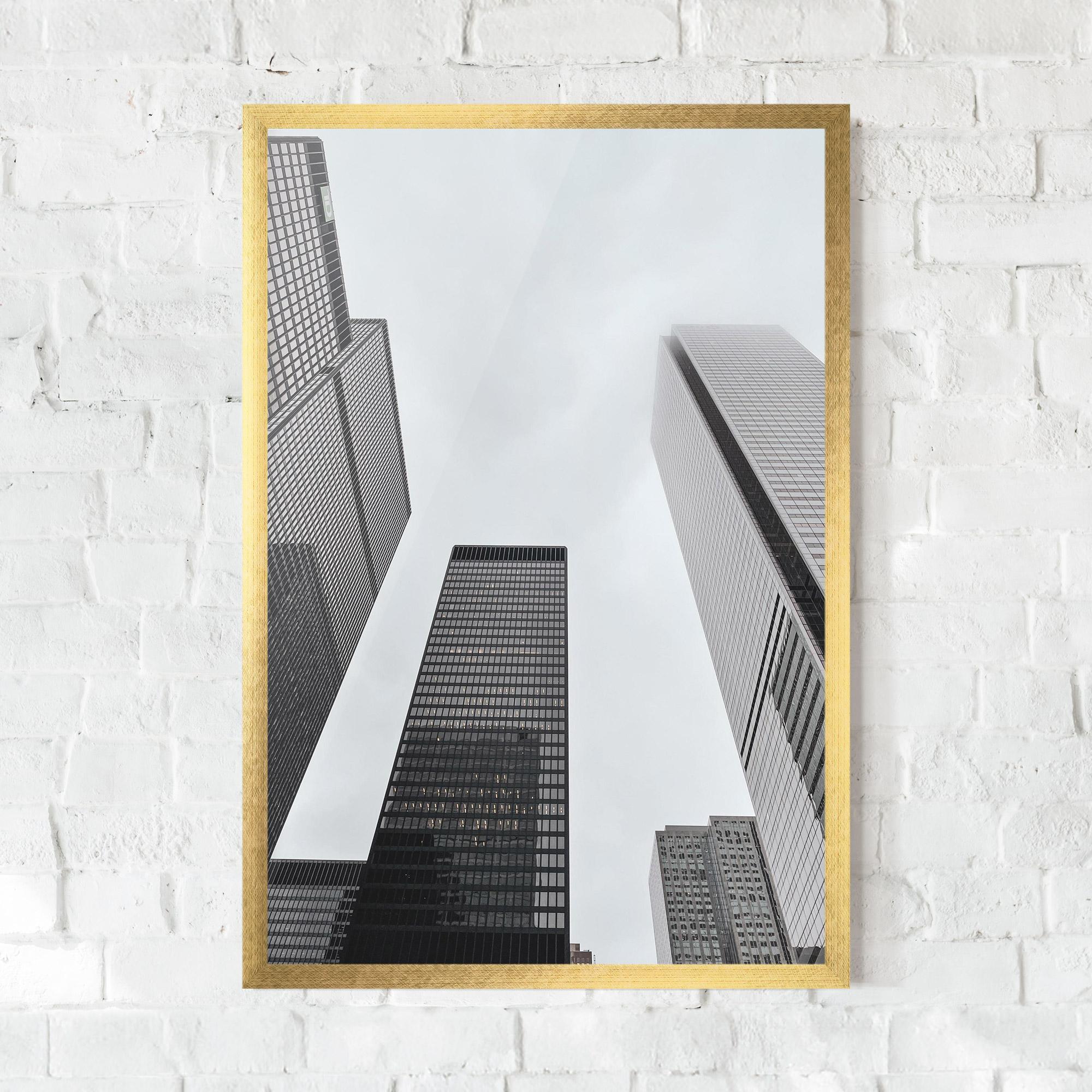 Gerahmte Poster Grey High Building mockup 0