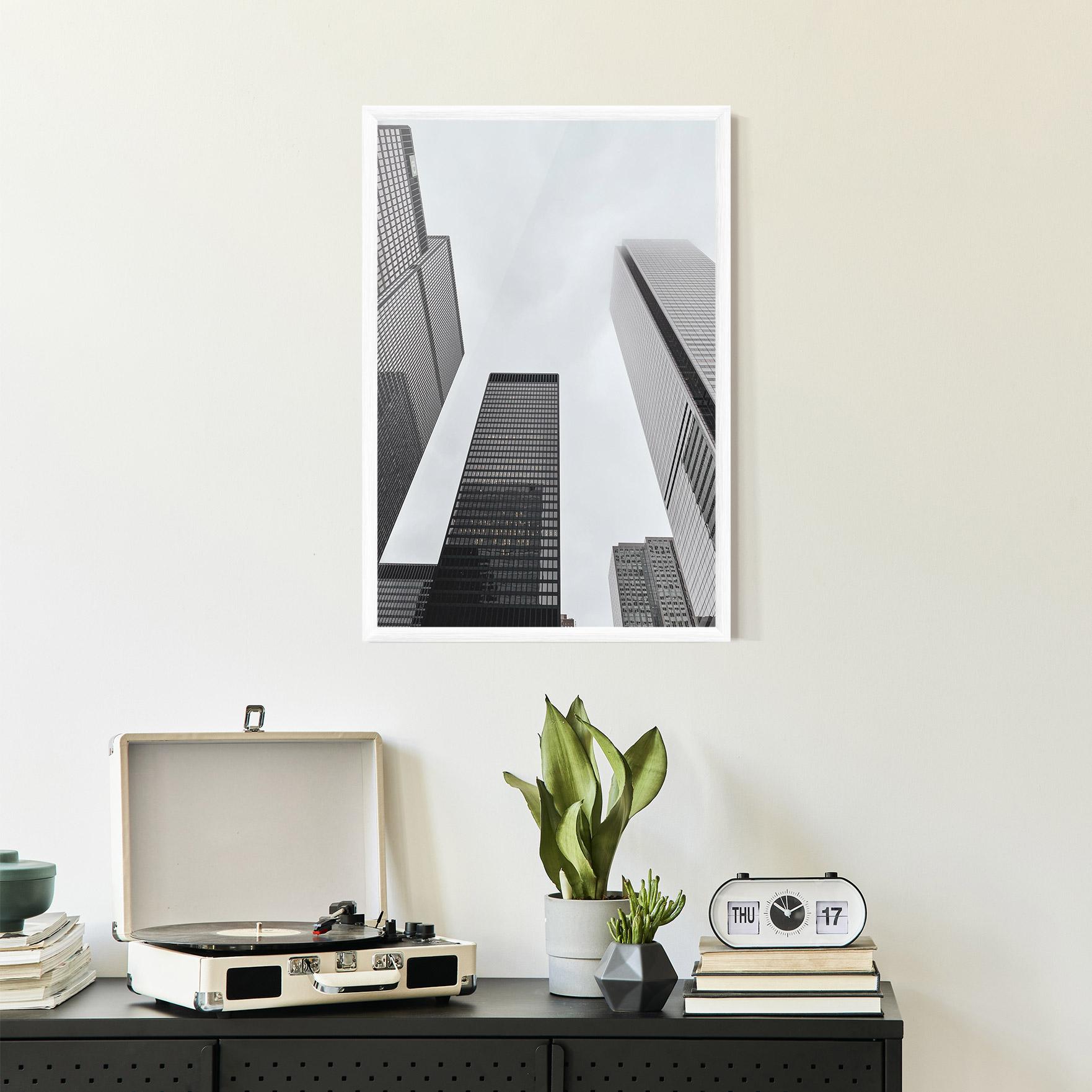Gerahmte Poster Grey High Building mockup 2