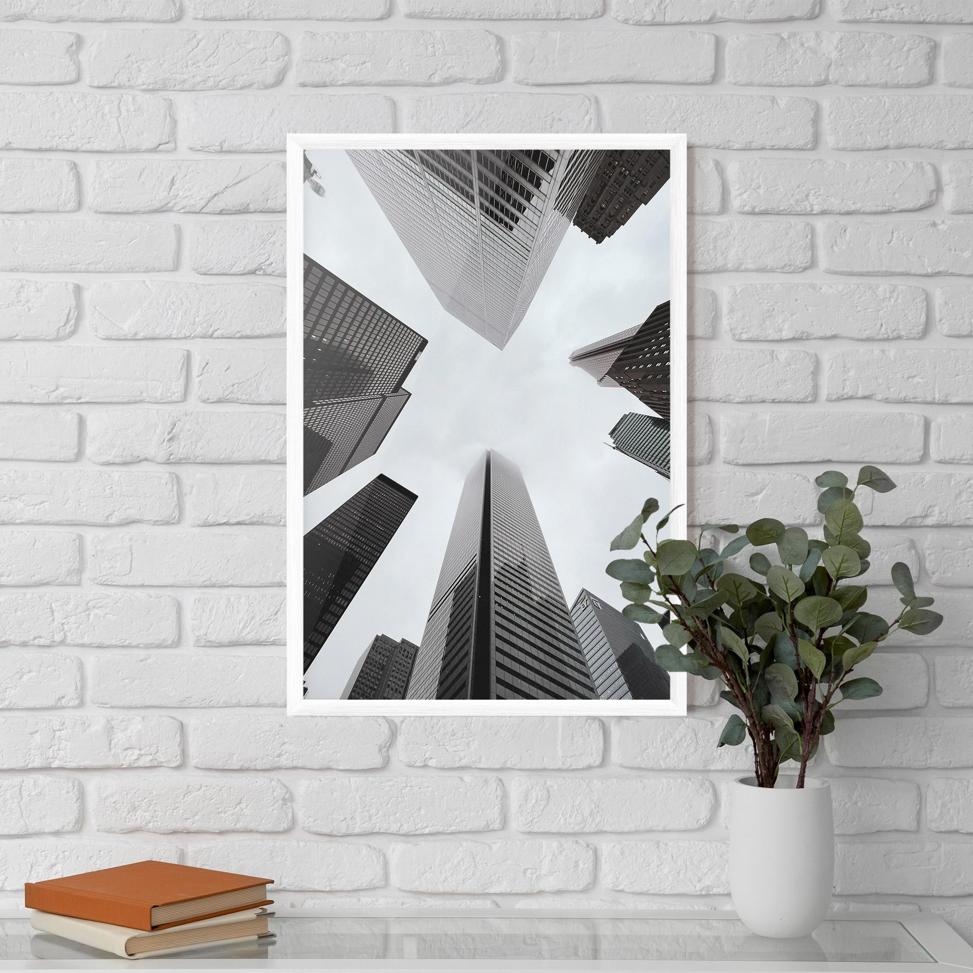 Gerahmte Poster High Grey Building mockup 5