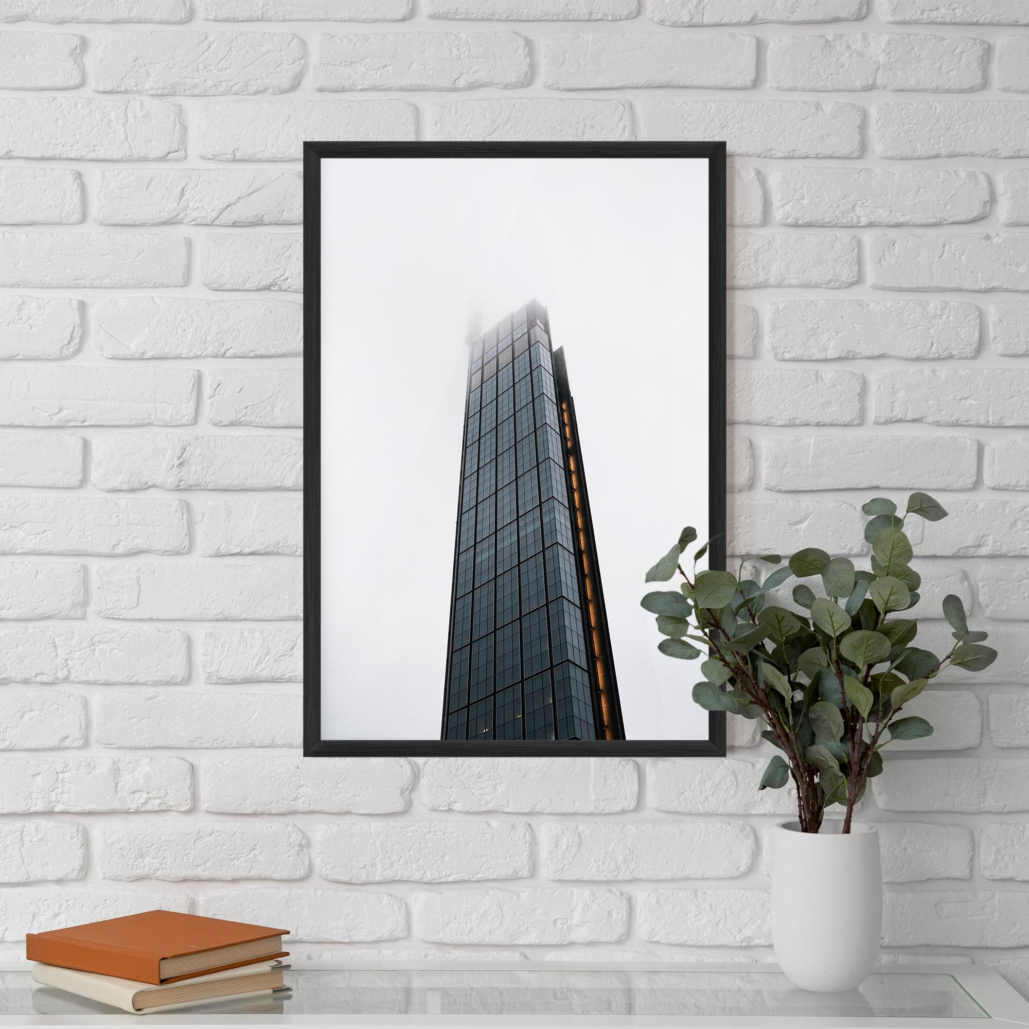 Gerahmte Poster Foggy High Building mockup 5