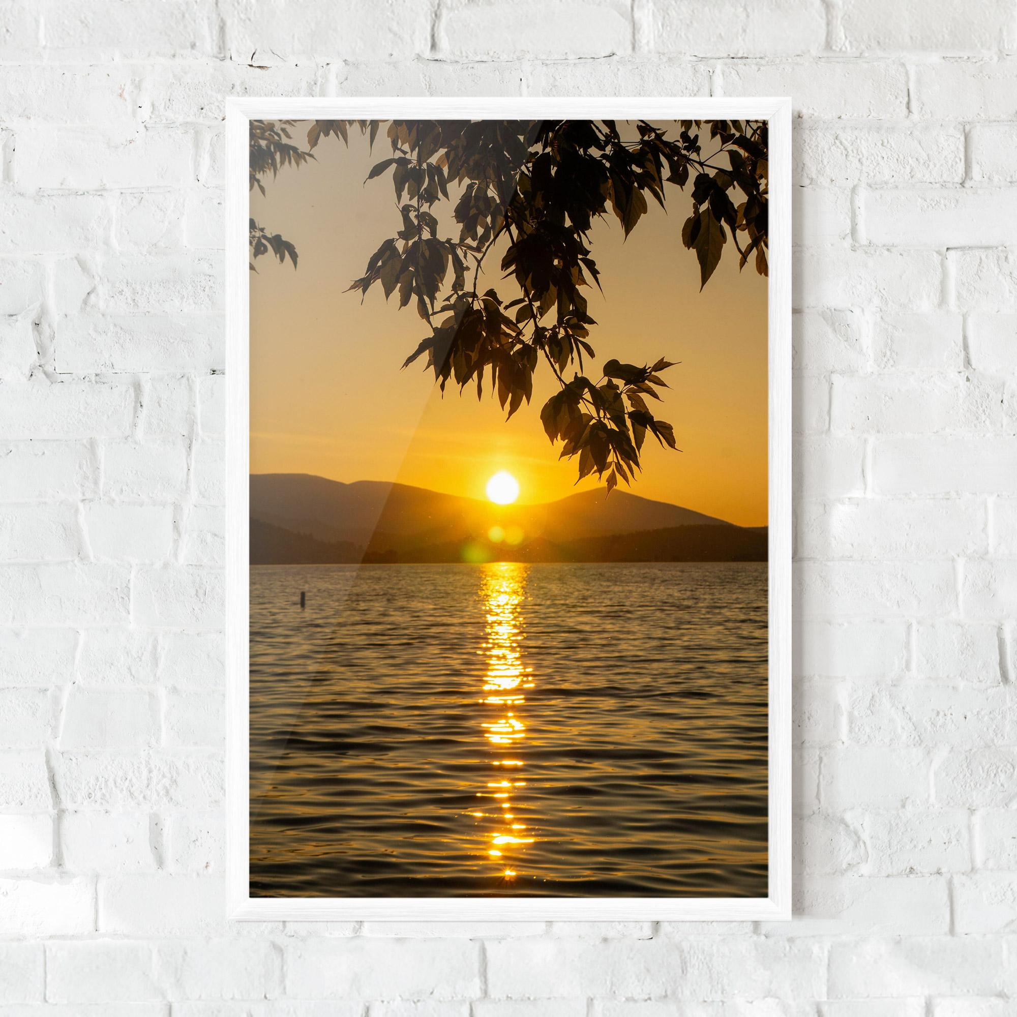Gerahmte Poster Yellow Sunrise mockup 0