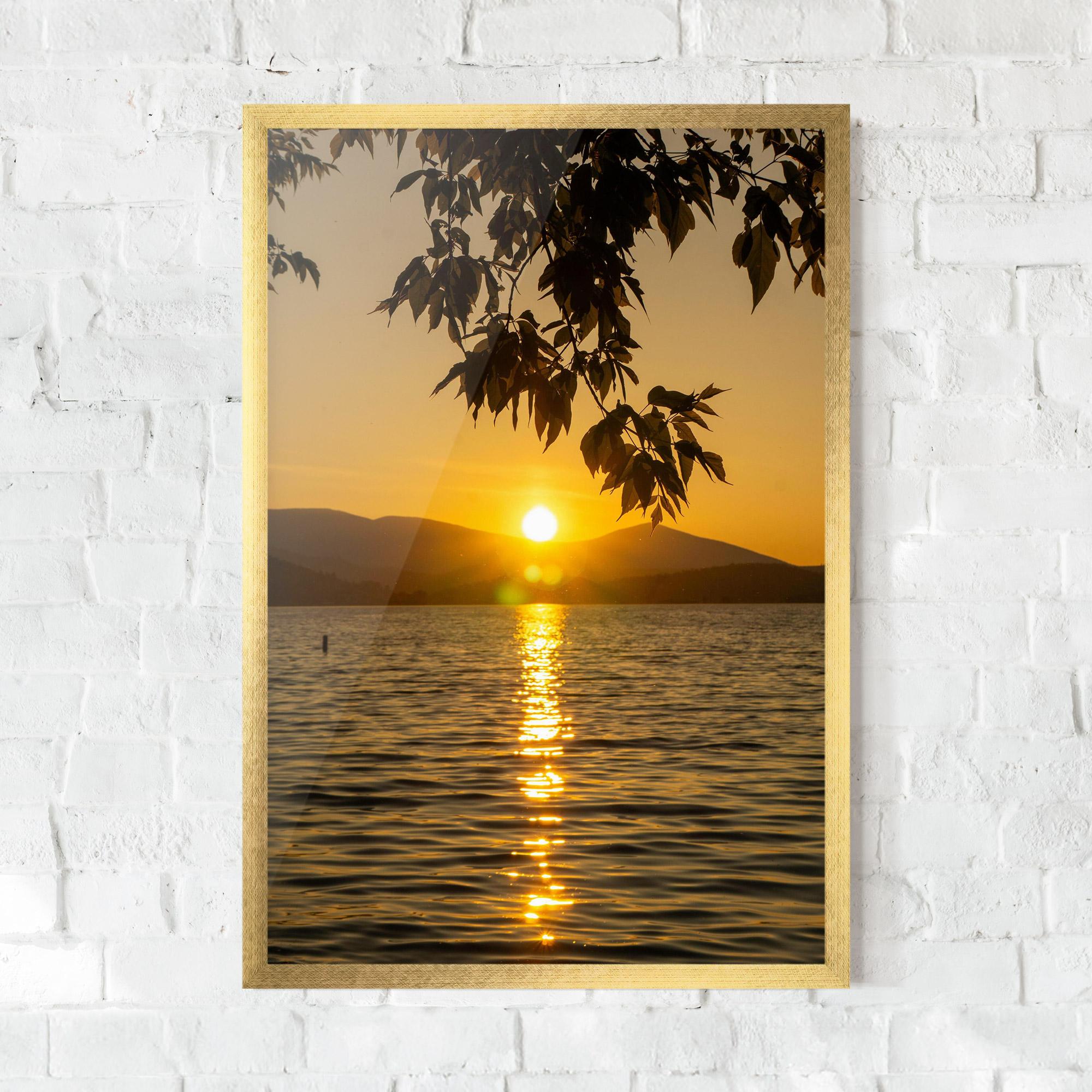 Gerahmte Poster Yellow Sunrise mockup 0