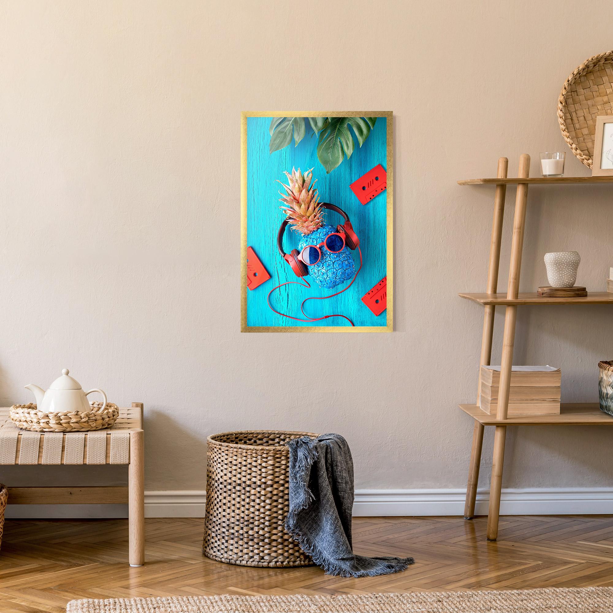 Gerahmte Poster Pineapple On Blue mockup 9