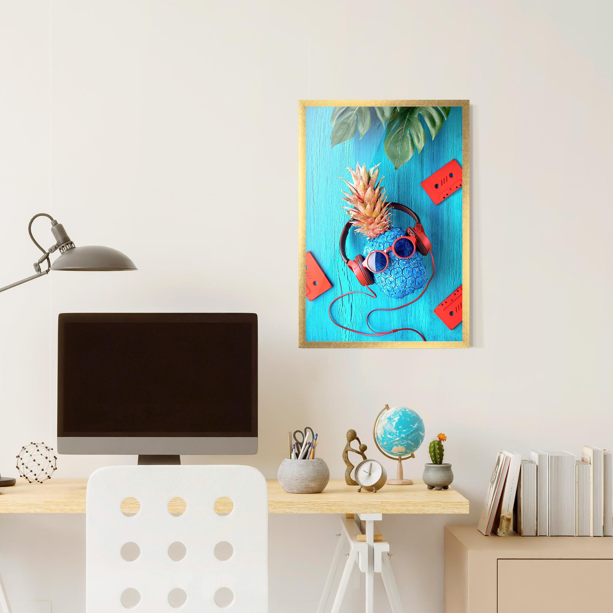 Gerahmte Poster Pineapple On Blue mockup 6