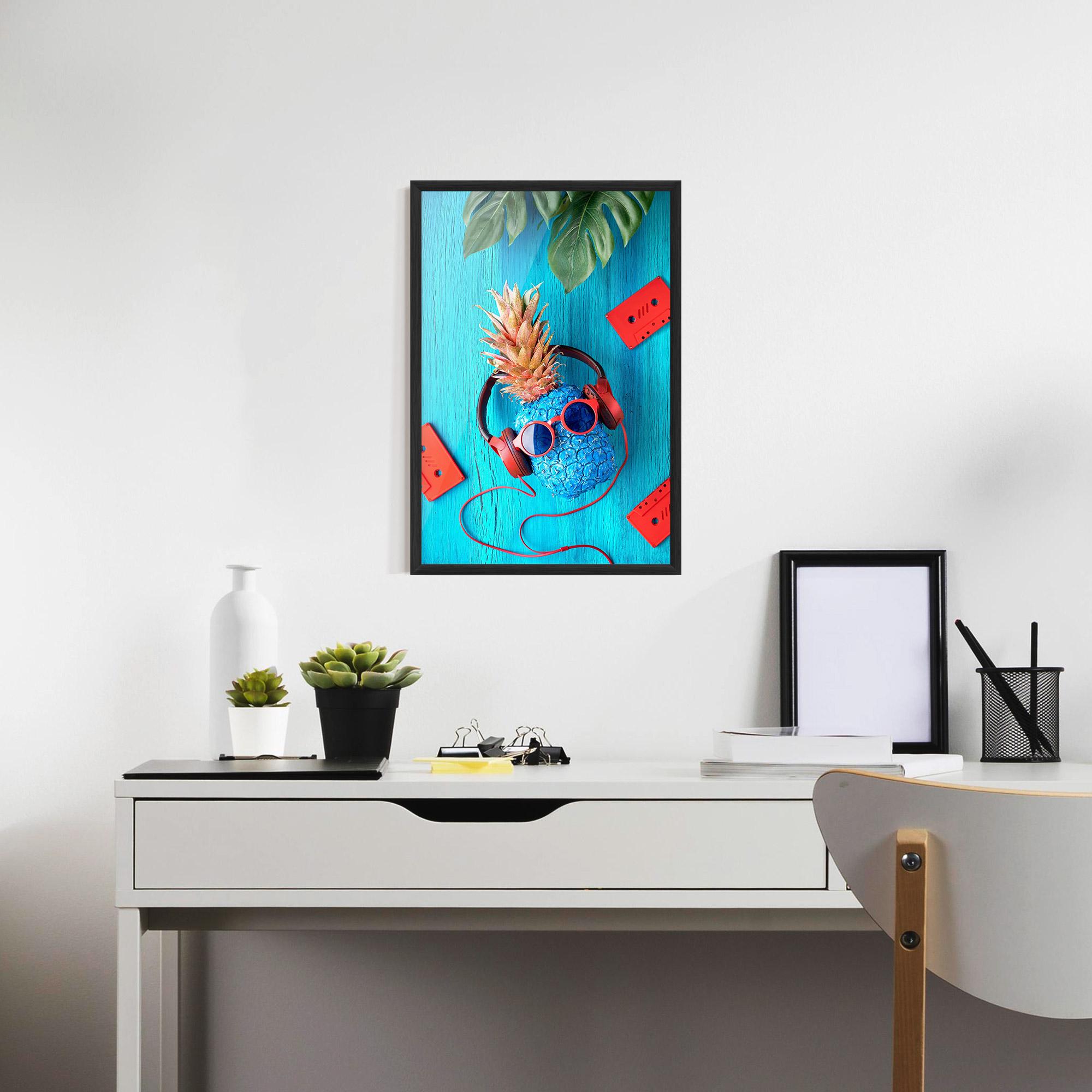 Gerahmte Poster Pineapple On Blue mockup 7