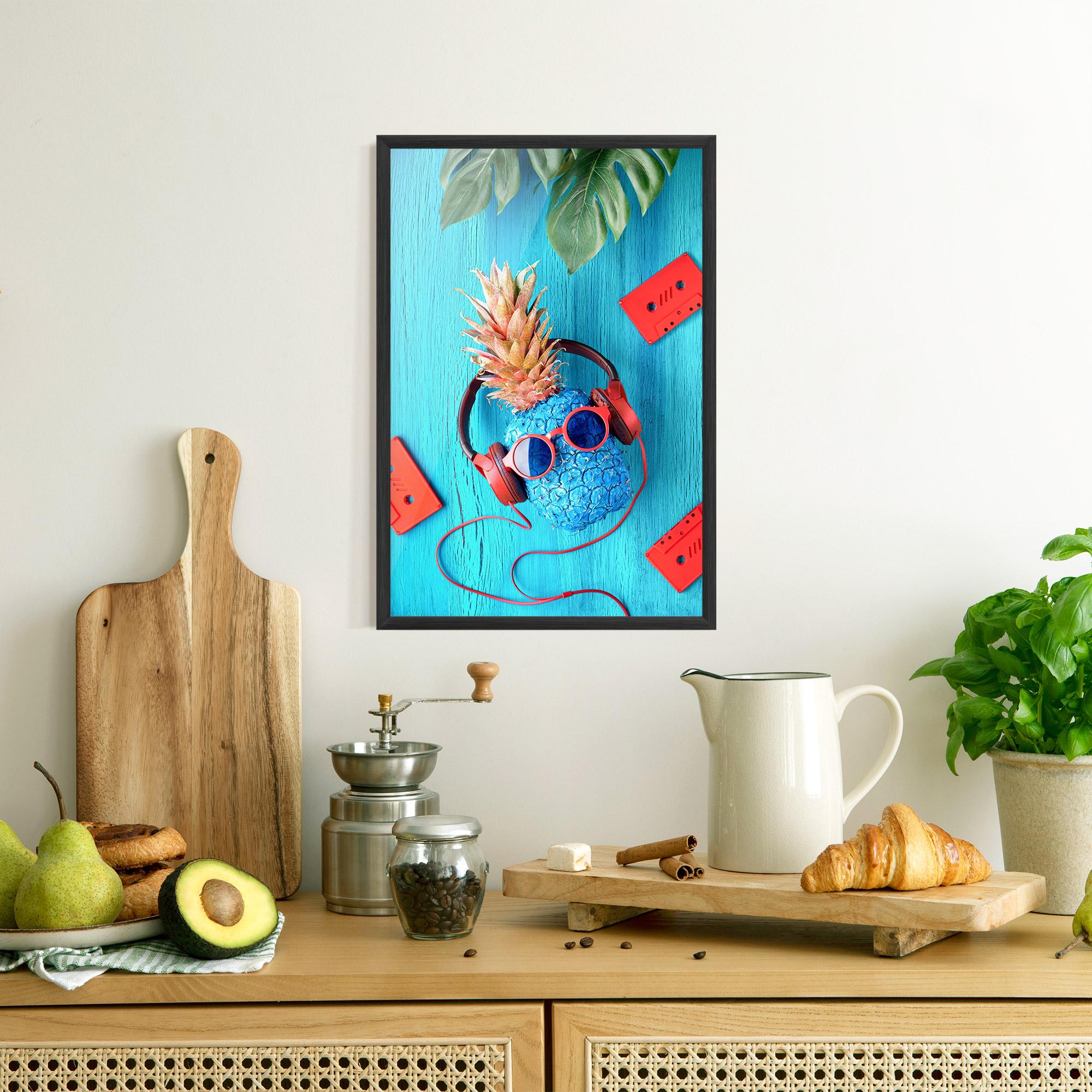 Gerahmte Poster Pineapple On Blue mockup 8