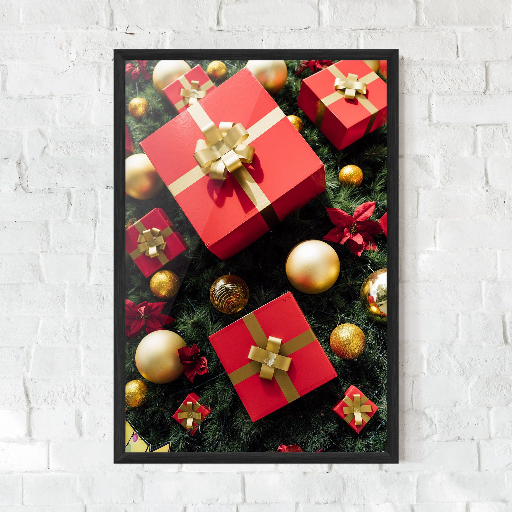 Pretty Red Gifts mockup 0