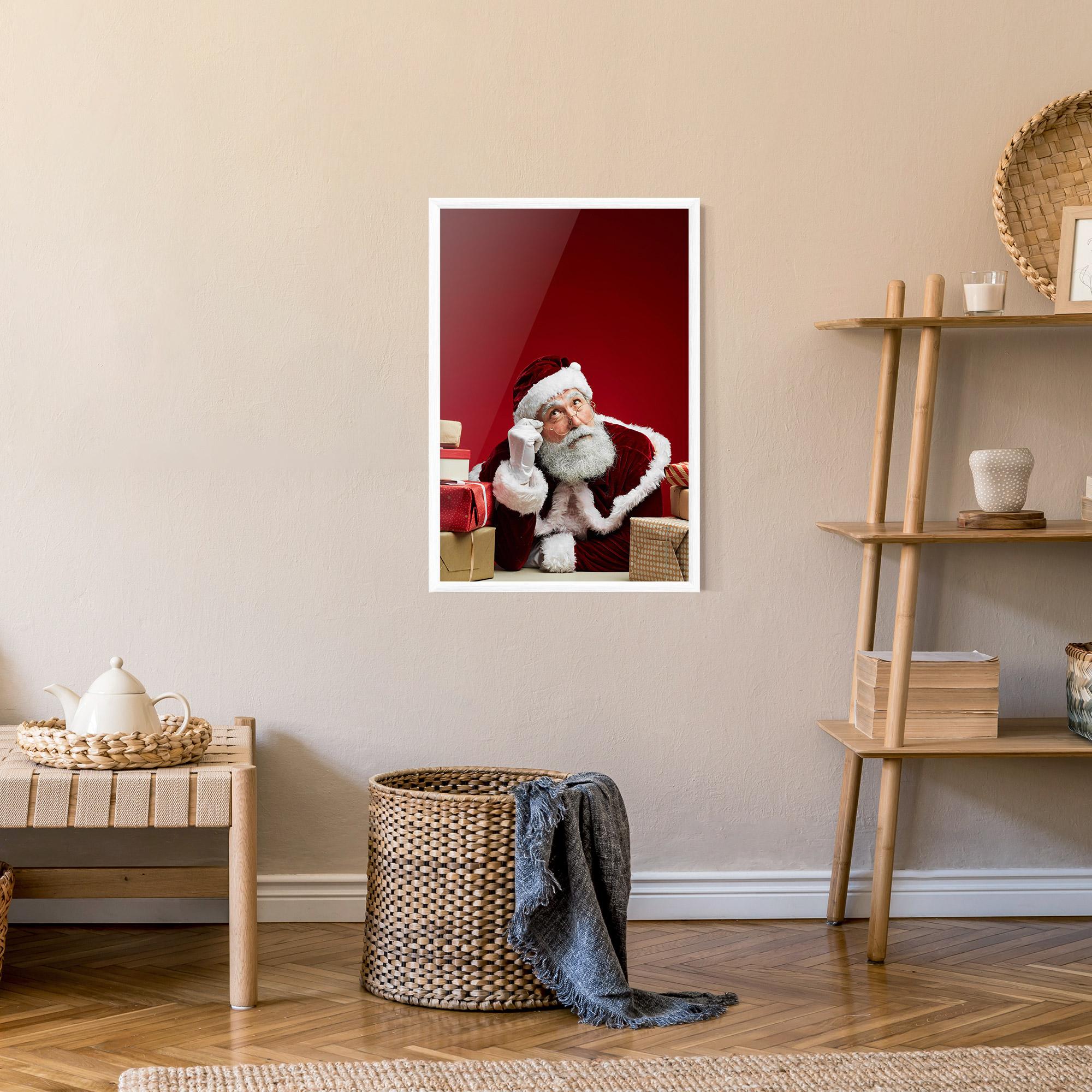 Gerahmte Poster Pensive Santa mockup 9