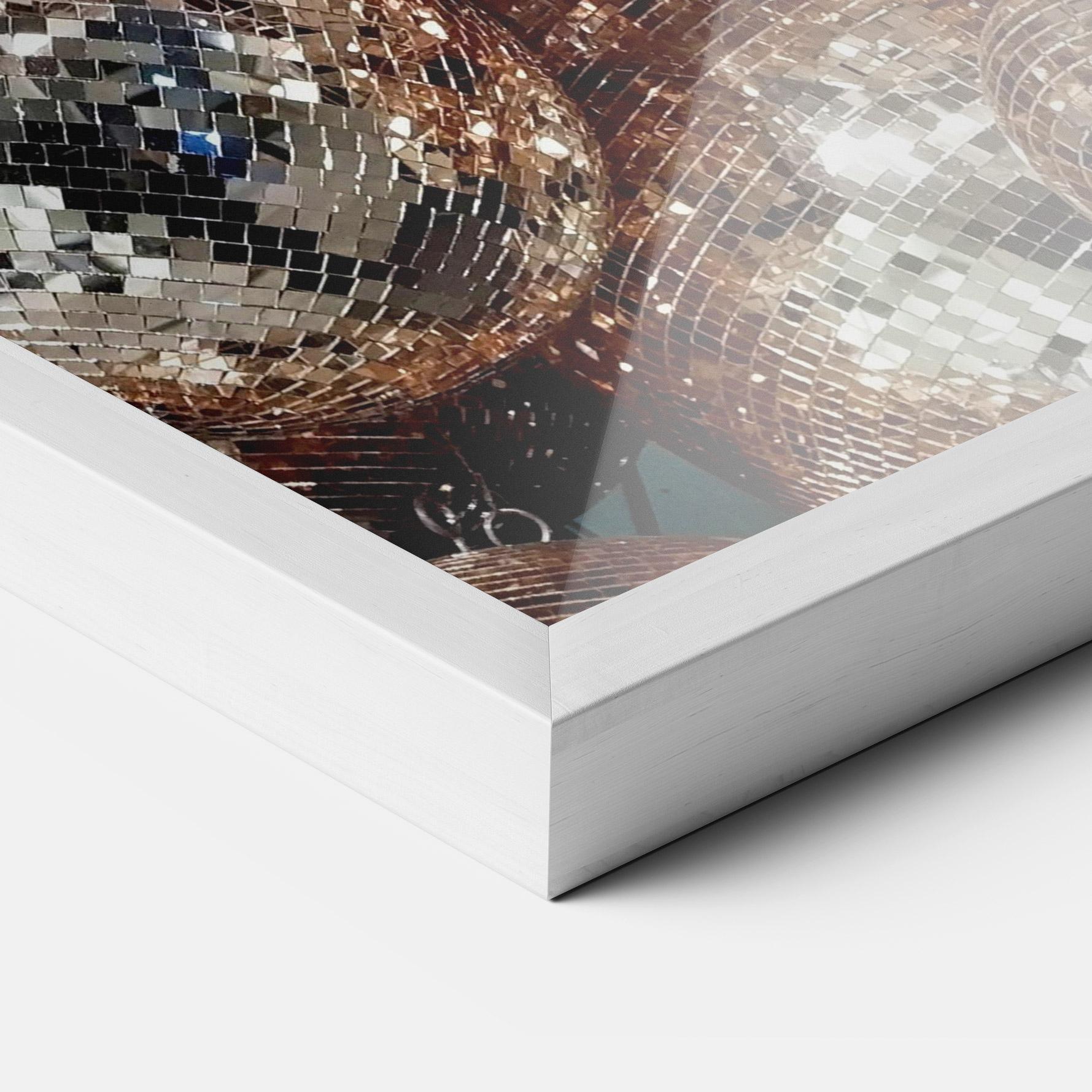 Gerahmte Poster Christmas Disko Balls mockup 3