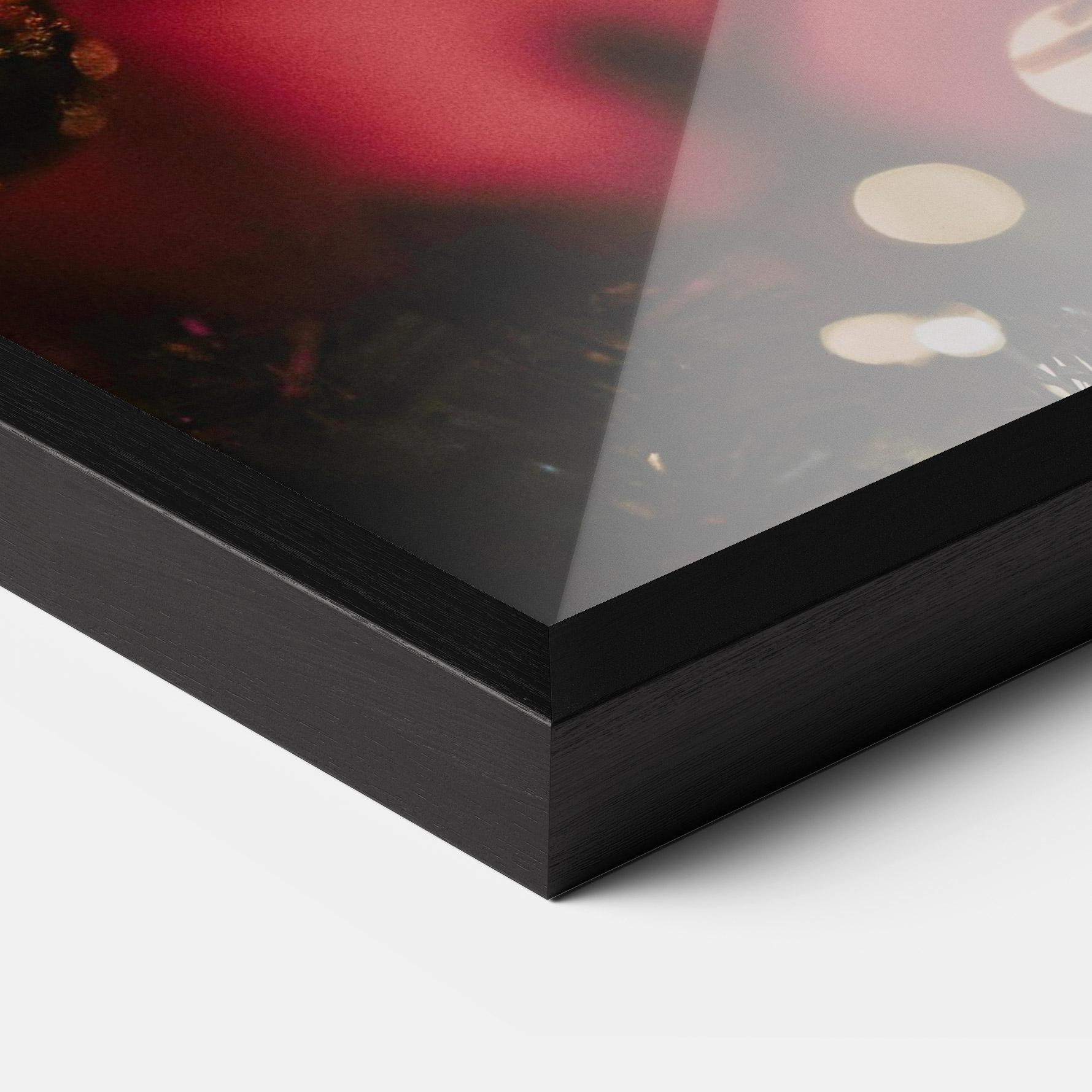 Gerahmte Poster Dark Pink Christmas Balls mockup 3