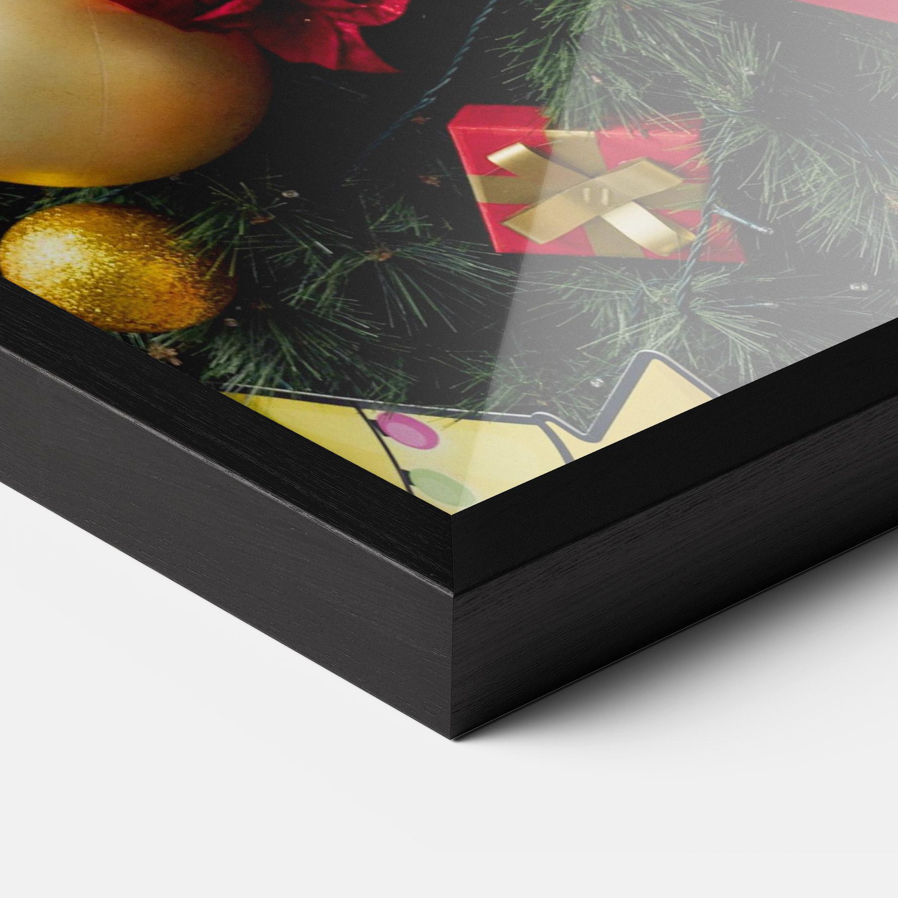 Gerahmte Poster Pretty Red Gifts mockup 3