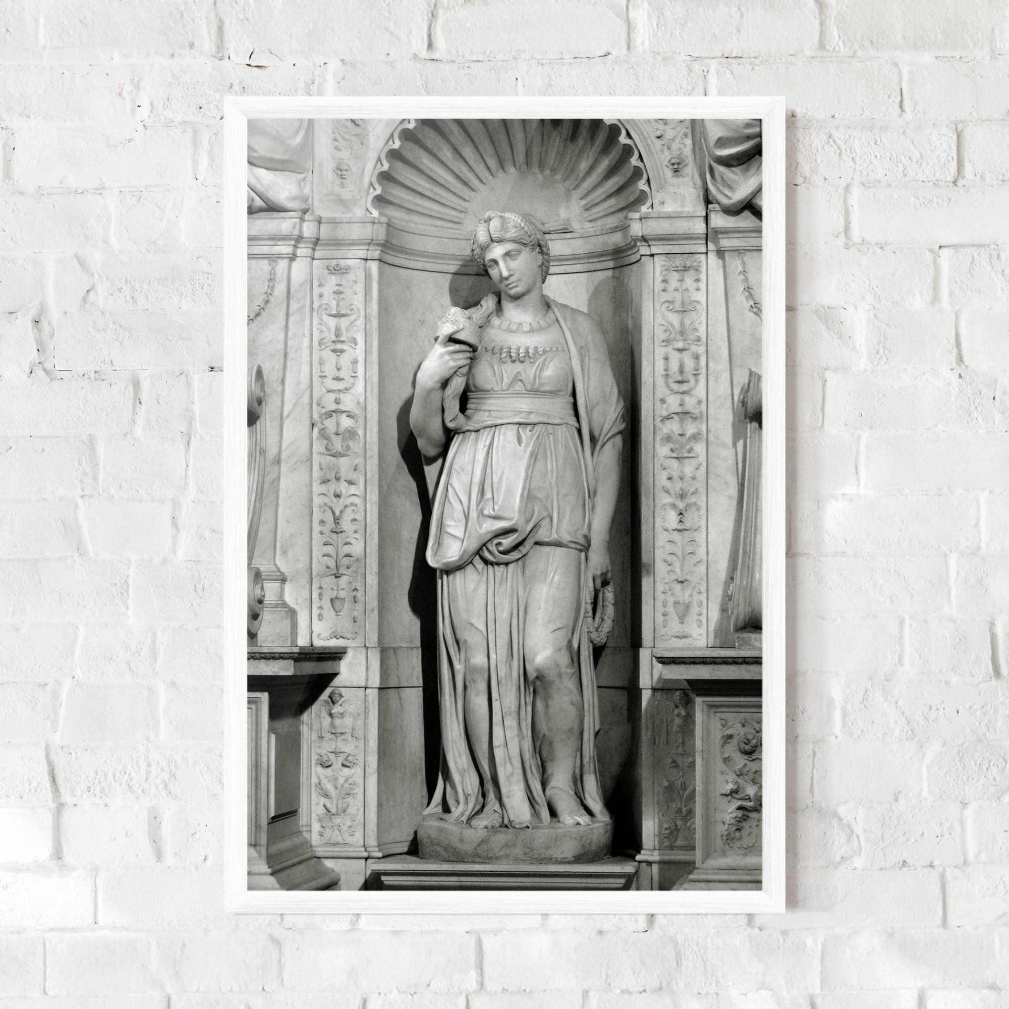 Gerahmte Poster Leah mockup 0