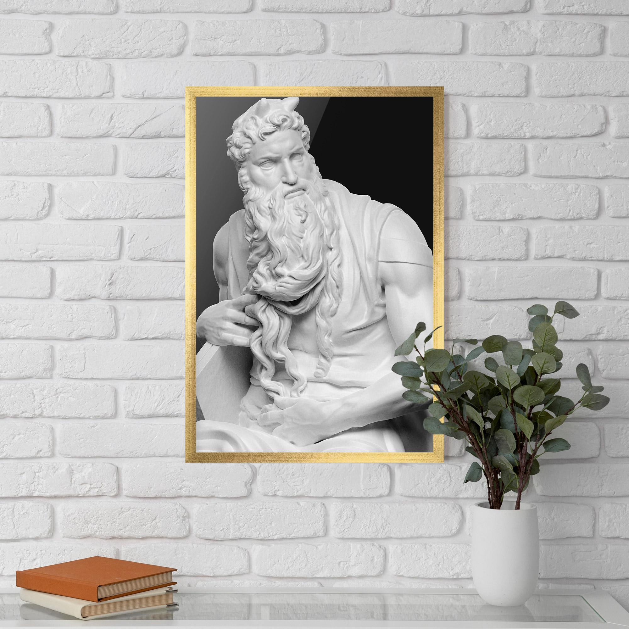 Gerahmte Poster Moses Statue mockup 5