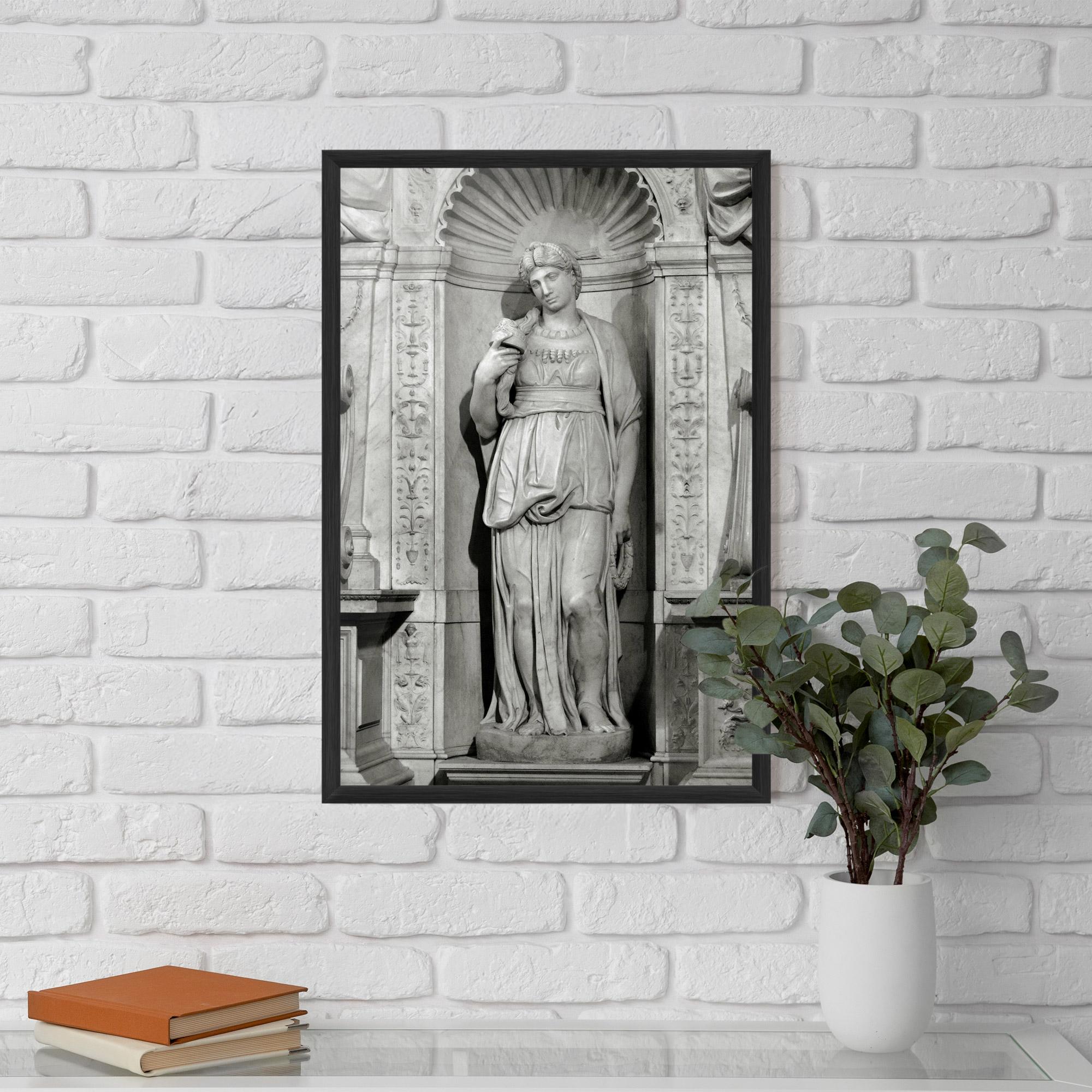 Gerahmte Poster Leah mockup 5