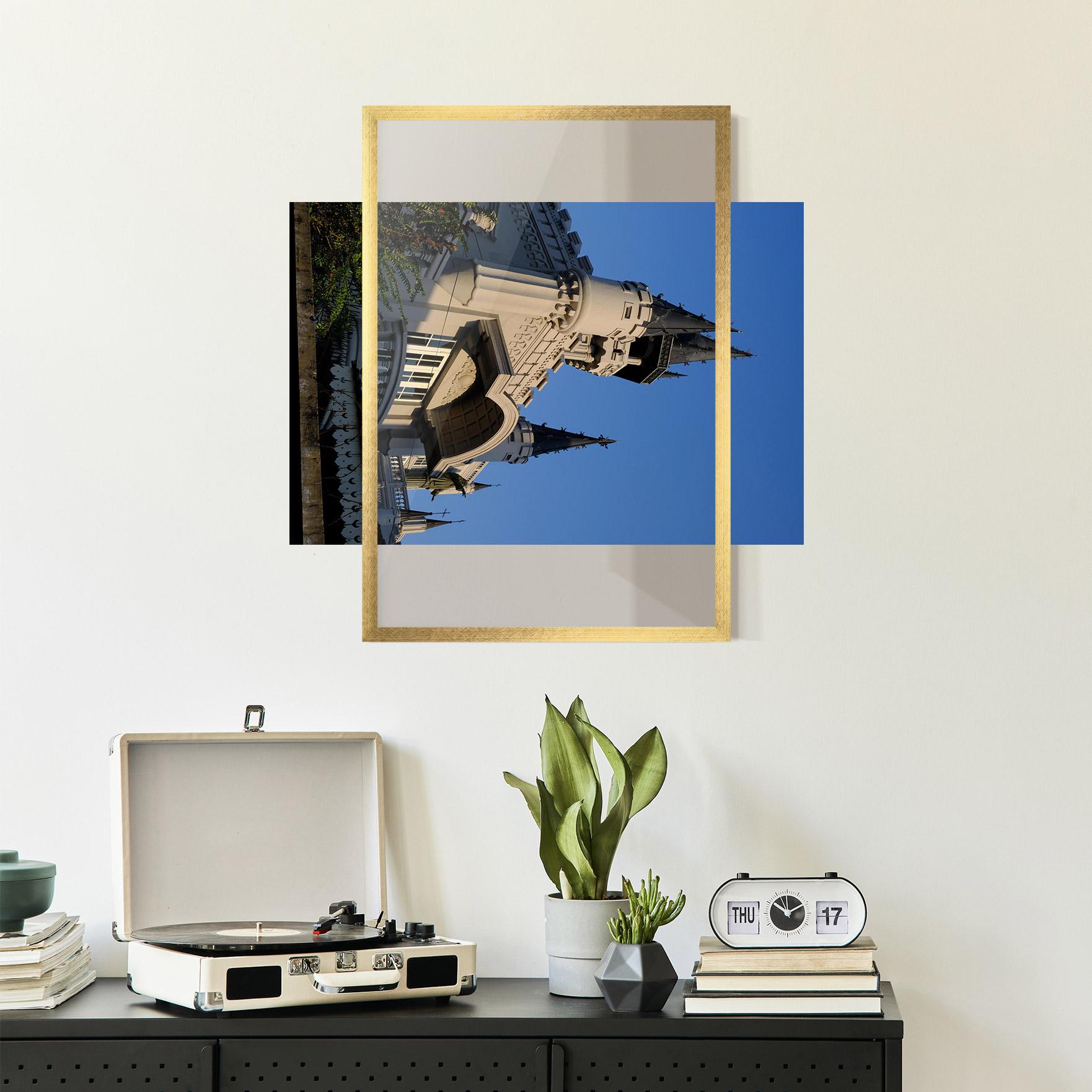 Gerahmte Poster Castle Blue mockup 2