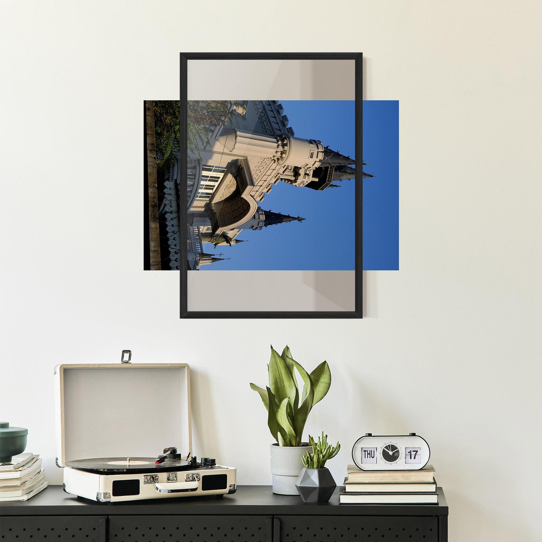 Gerahmte Poster Castle Blue mockup 2