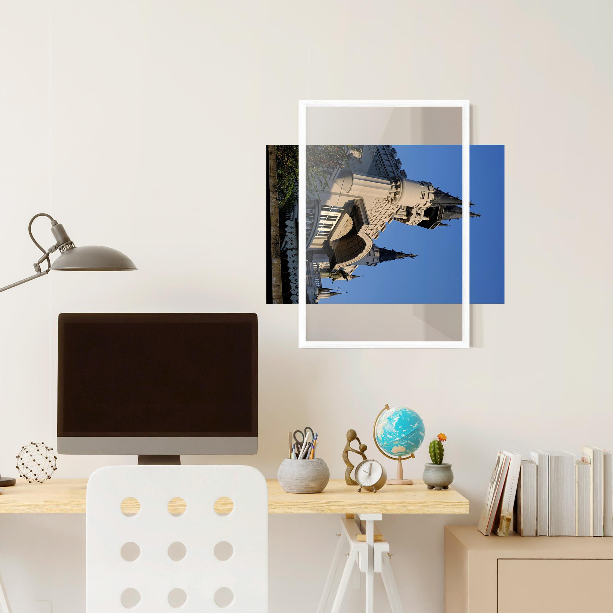 Gerahmte Poster Castle Blue mockup 6