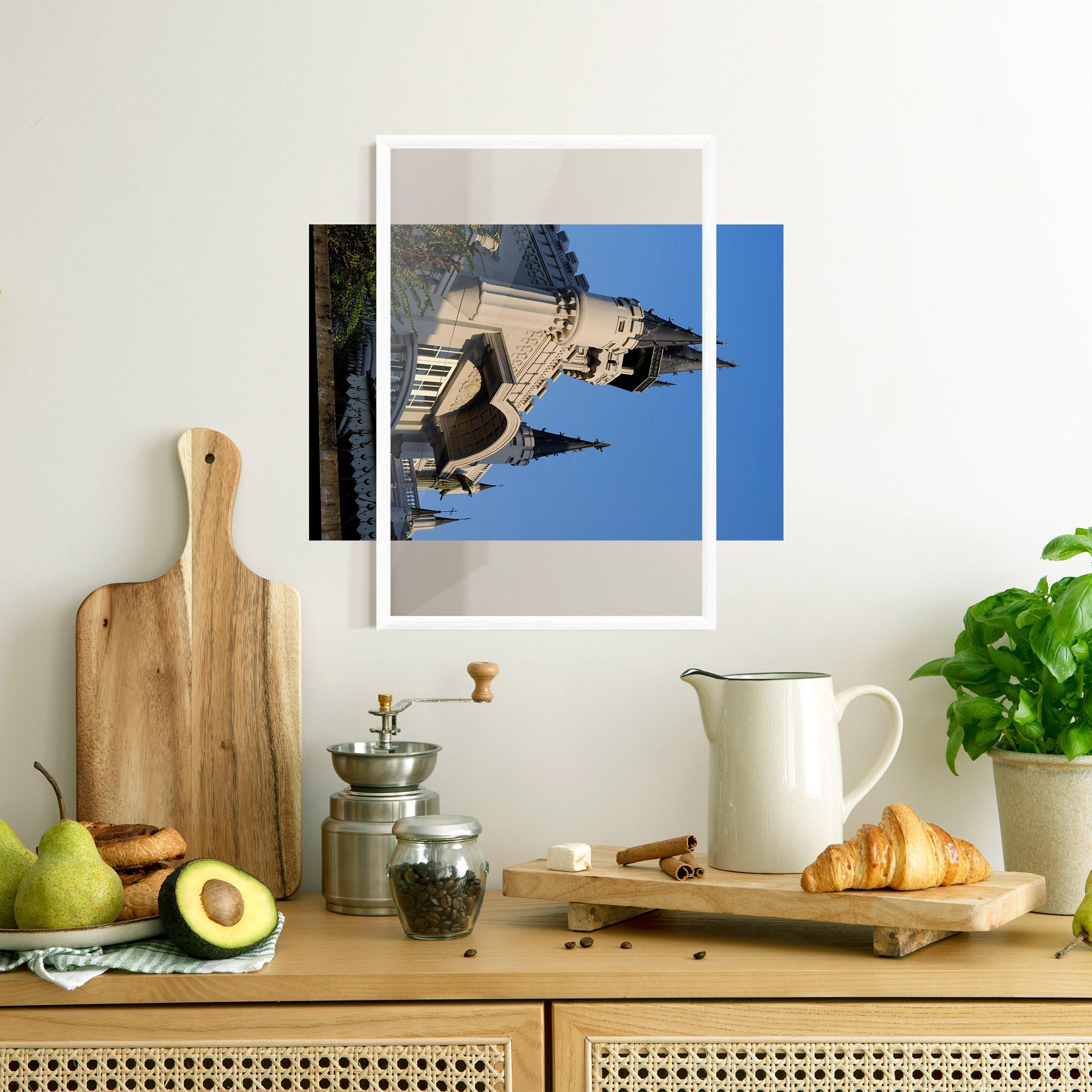 Gerahmte Poster Castle Blue mockup 8