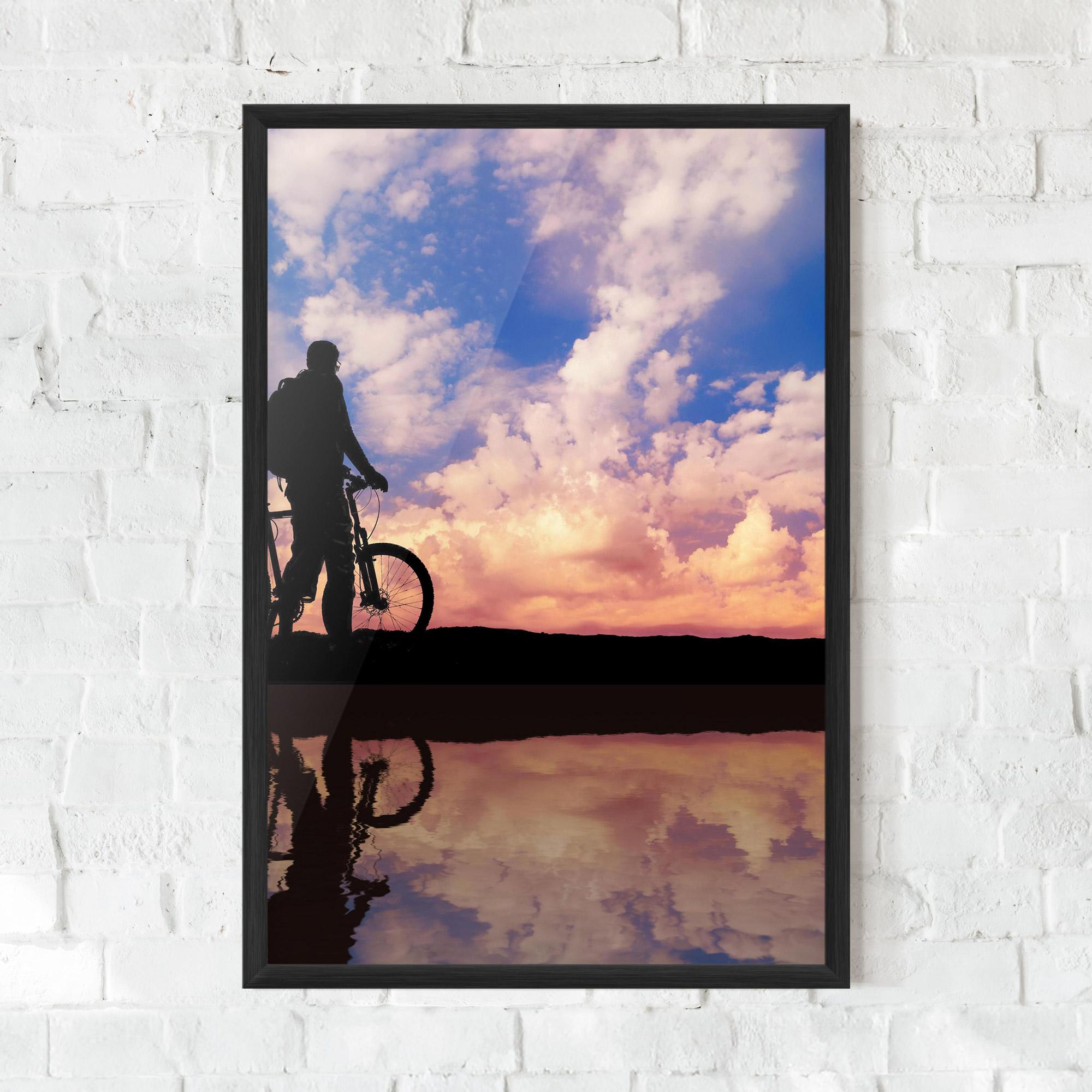 Gerahmte Poster Bike Sunset mockup 0