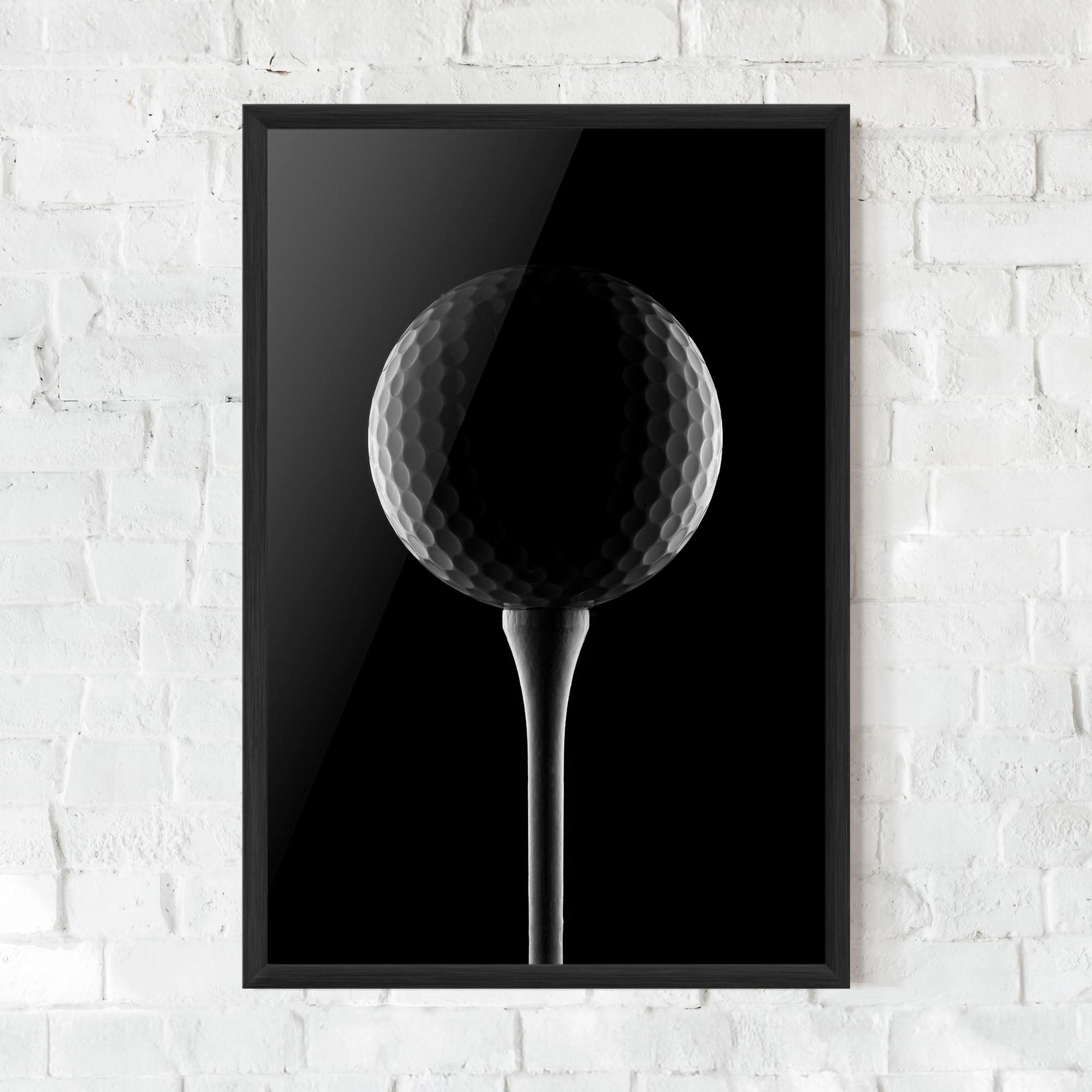 Gerahmte Poster Golf Ball Black mockup 0