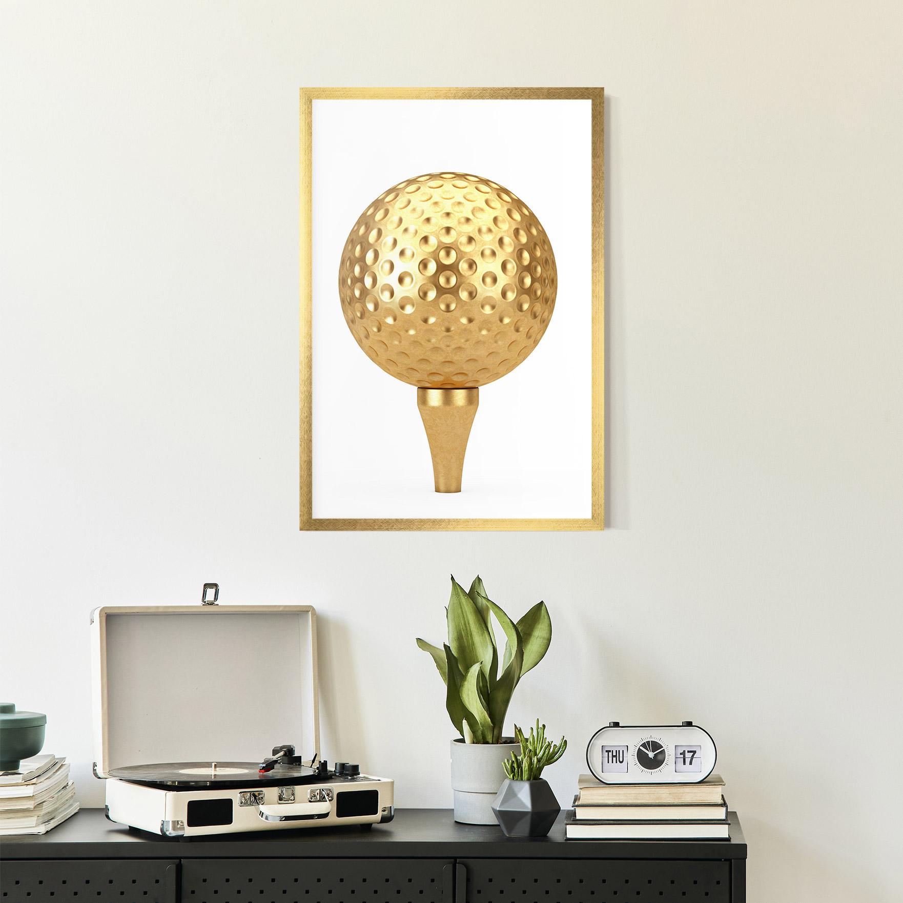 Gerahmte Poster Golden Golf Ball mockup 2