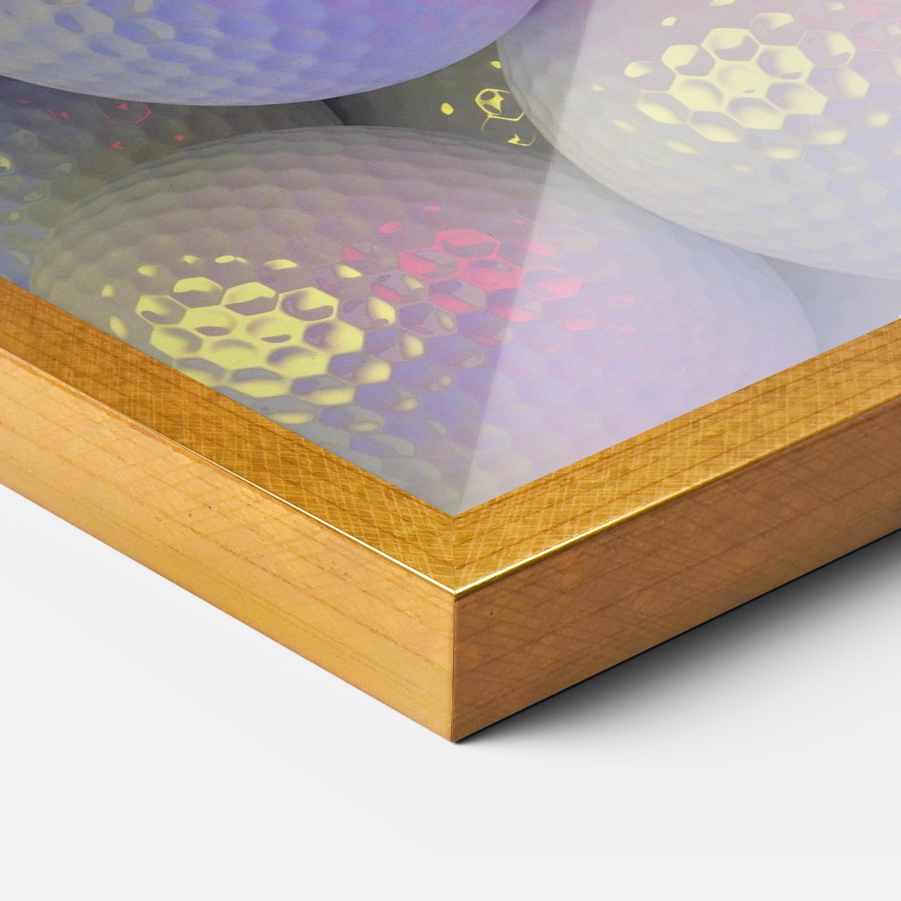 Gerahmte Poster Purple Light Golf Ball mockup 3