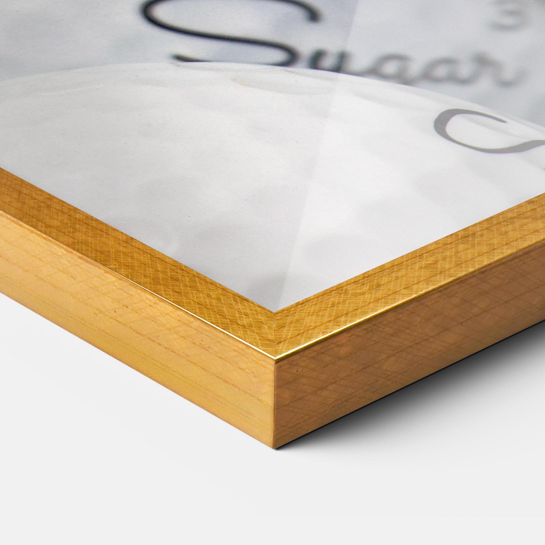 Gerahmte Poster Sugar Ball Close Up mockup 3