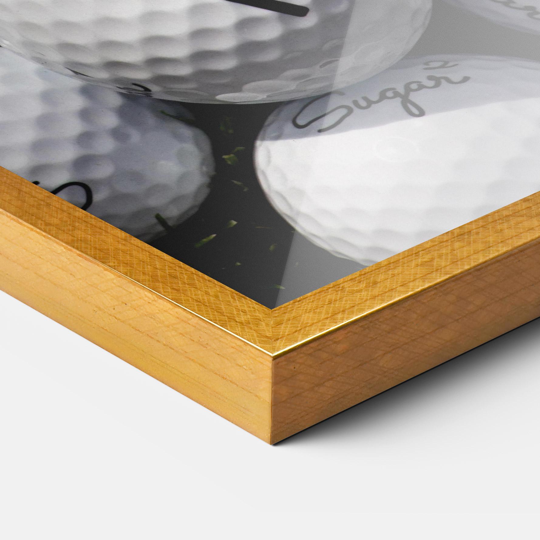 Gerahmte Poster White Sugar Golf Balls mockup 3