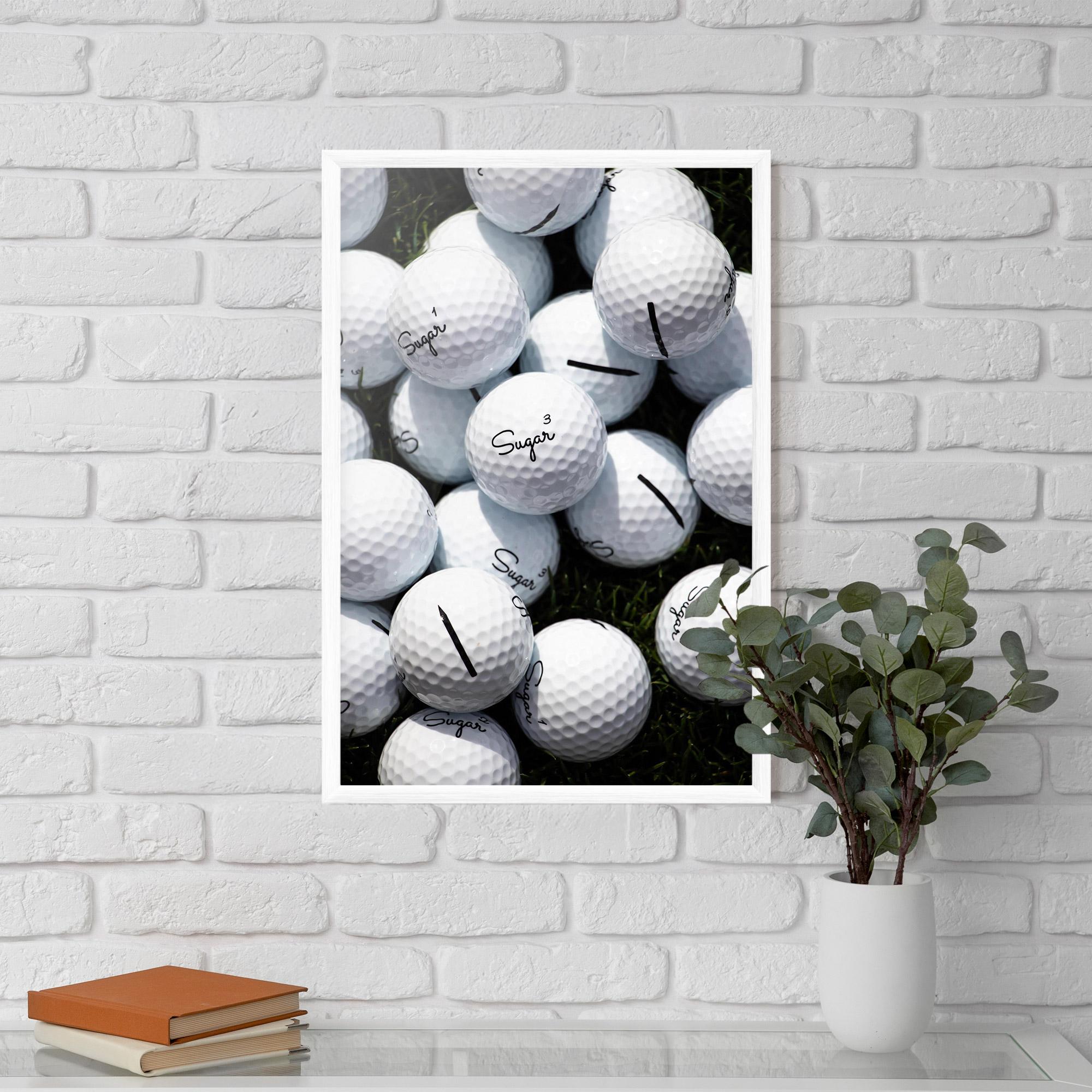 Gerahmte Poster White Sugar Golf Balls mockup 5